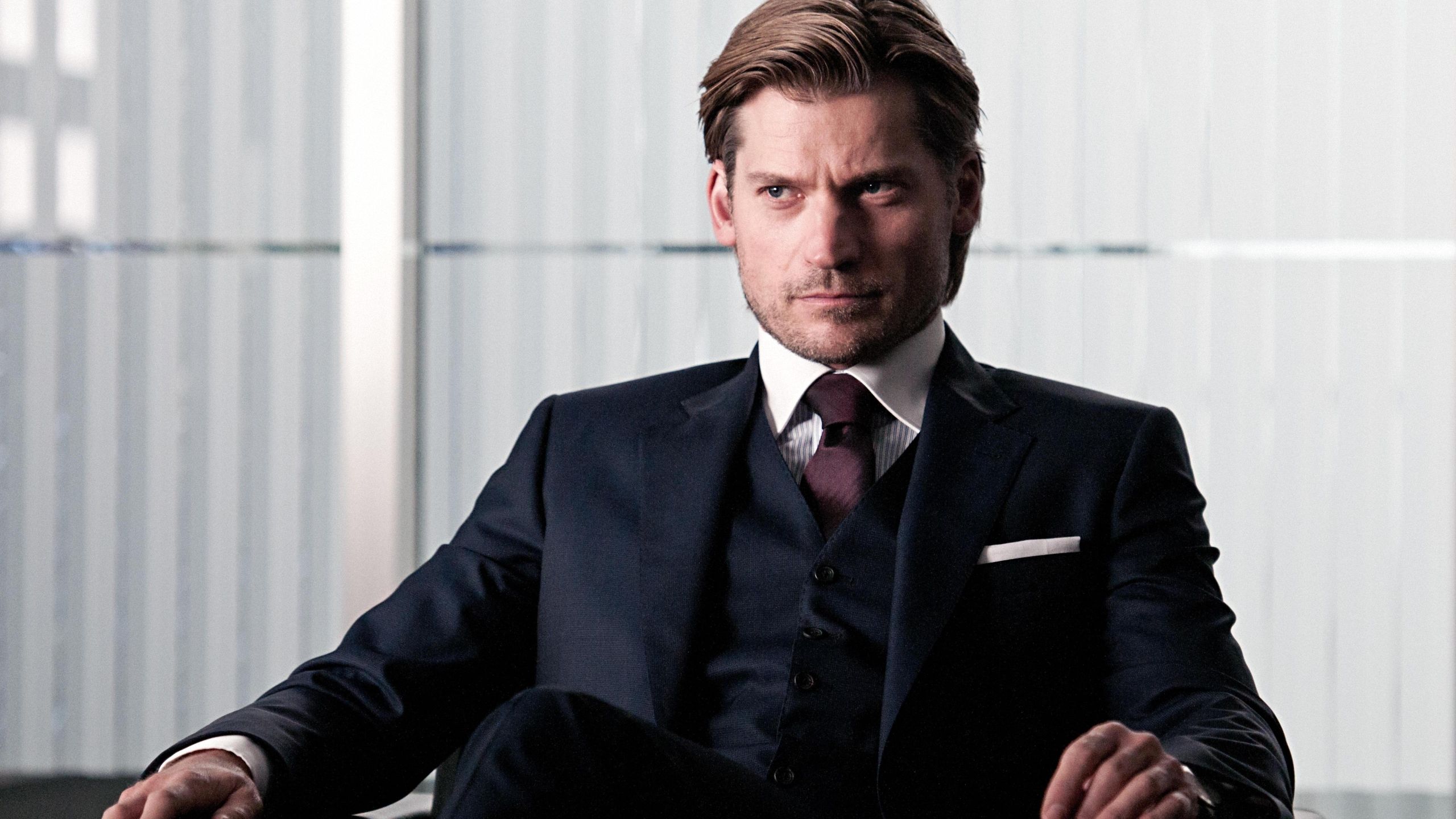 2560x1440 Download Suit Danish Actor Celebrity Nikolaj Coster Waldau HD Wallpaper