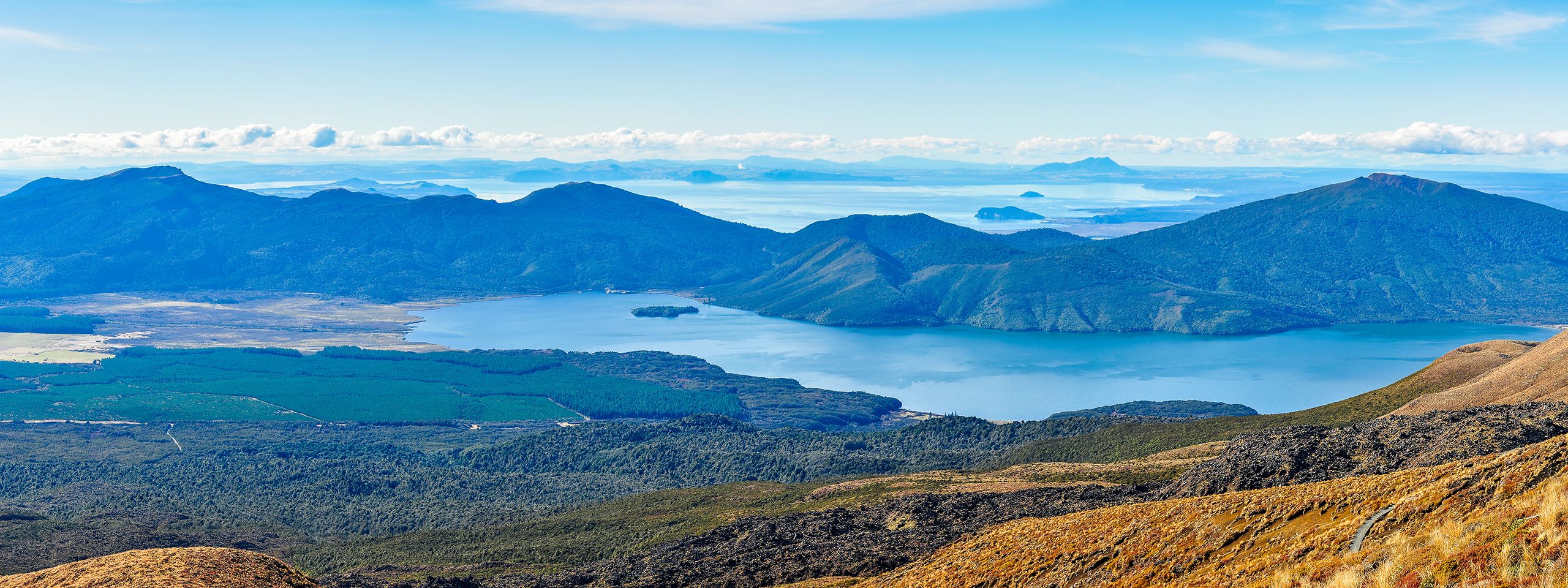 2560x960 Lake Taupo Tours & Travel Guide. AAT Kings EU