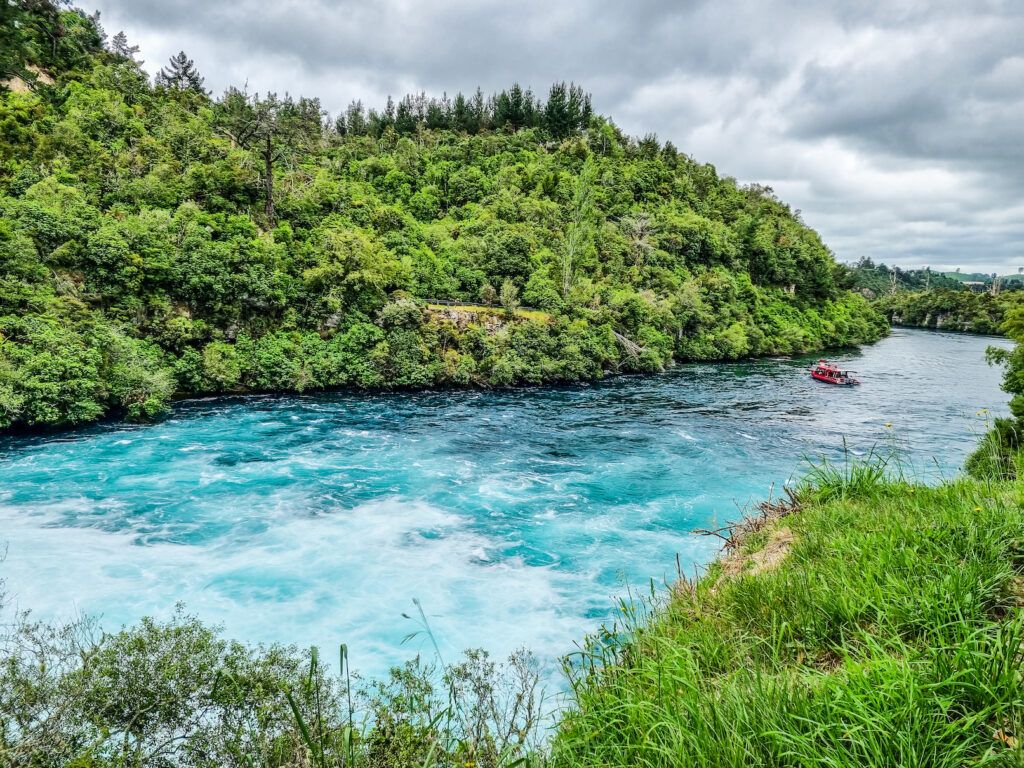 1024x768 days in Taupō New Zealand North Island Road trip's Child