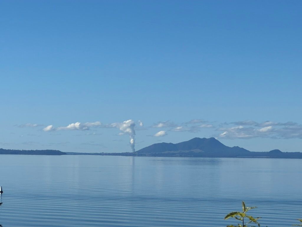 1024x768 May 5 24 Shores Of Lake Taupo