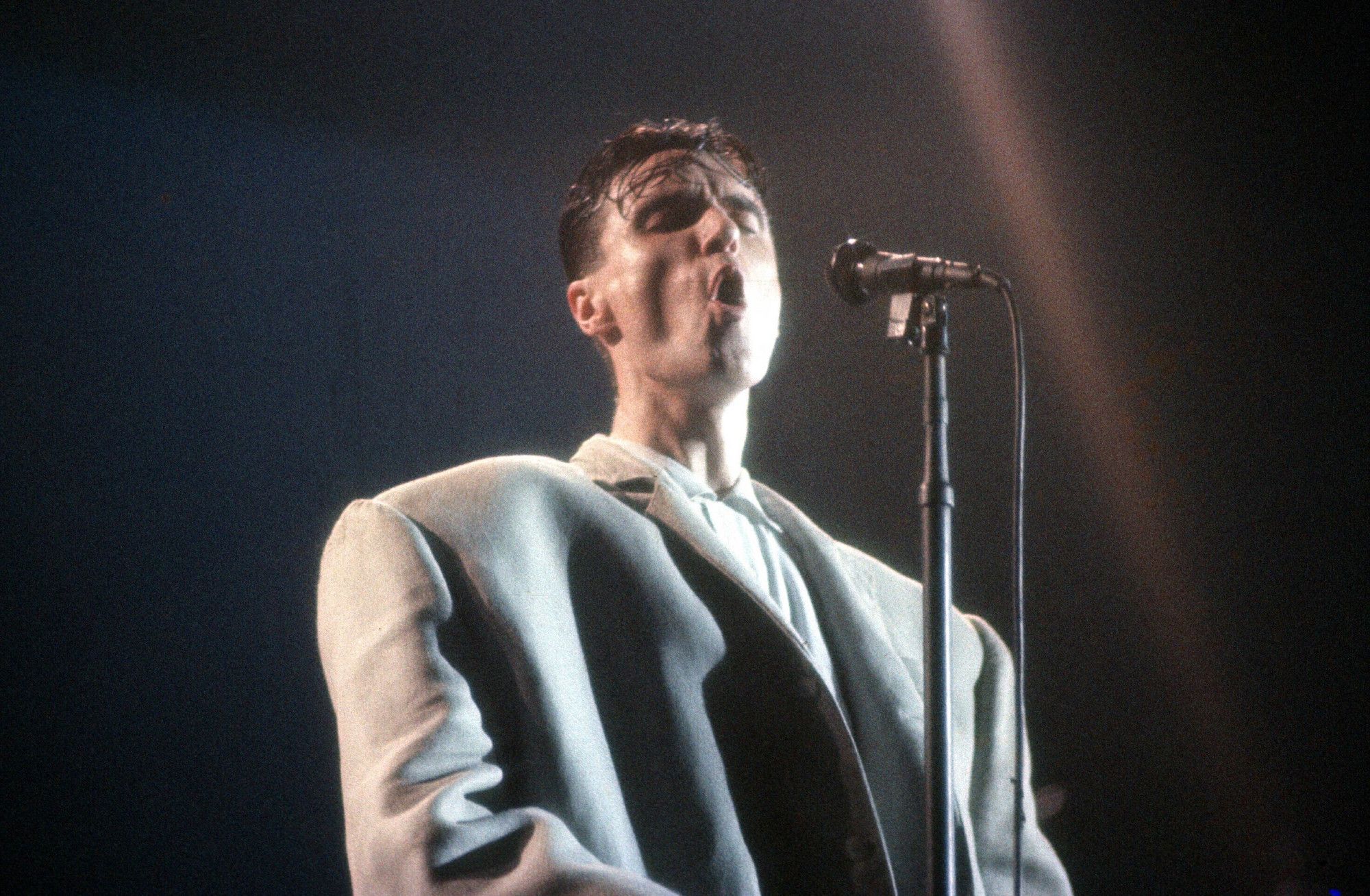 2000x1308 Review: Stop Making Sense