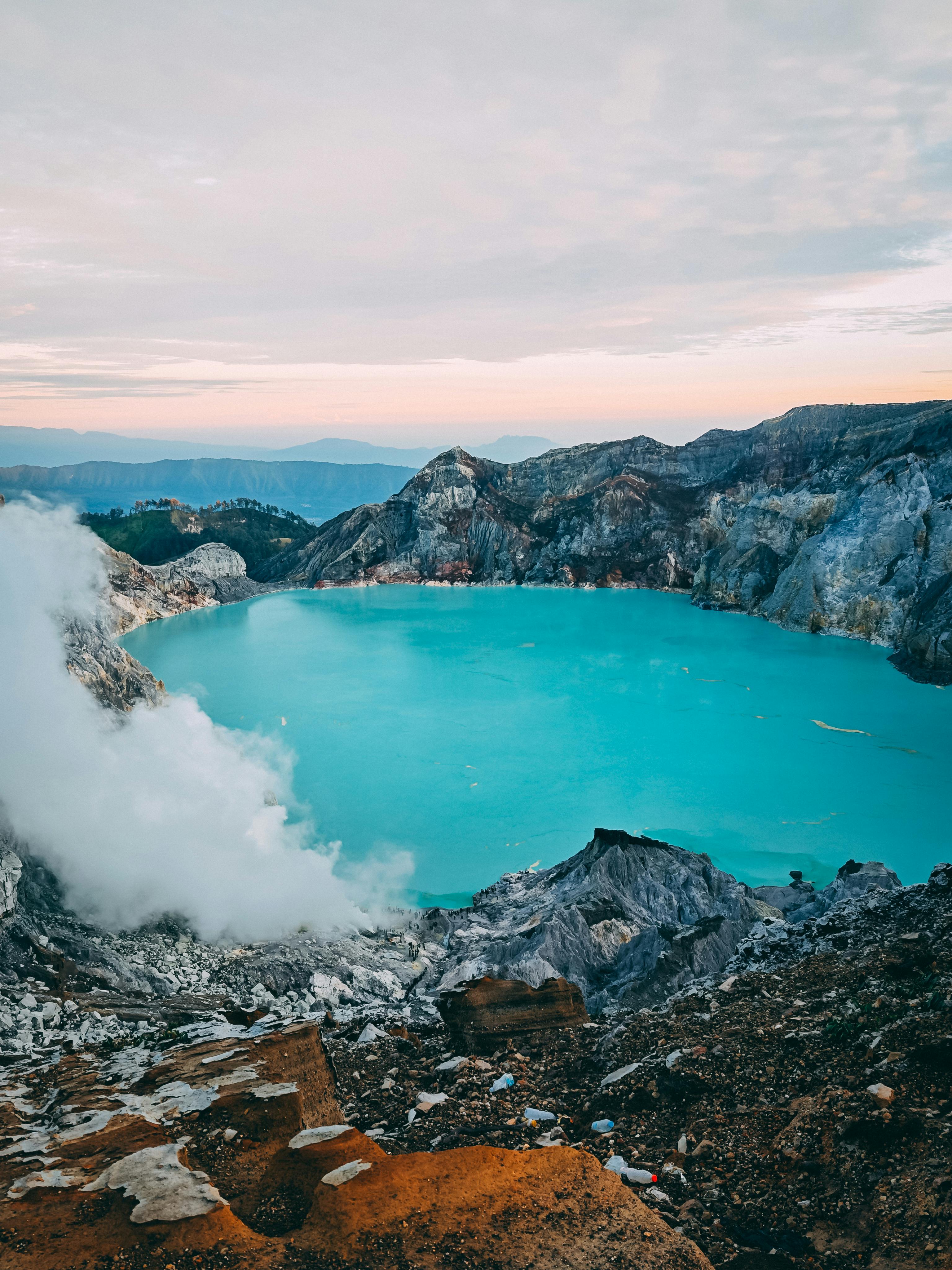3072x4096 Stunning View of Kawah Ijen Crater Lake · Free