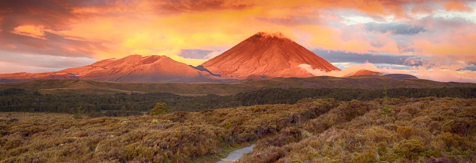 1600x550 Tongariro Alpine Crossing. Image gallery, the best pics from on the track