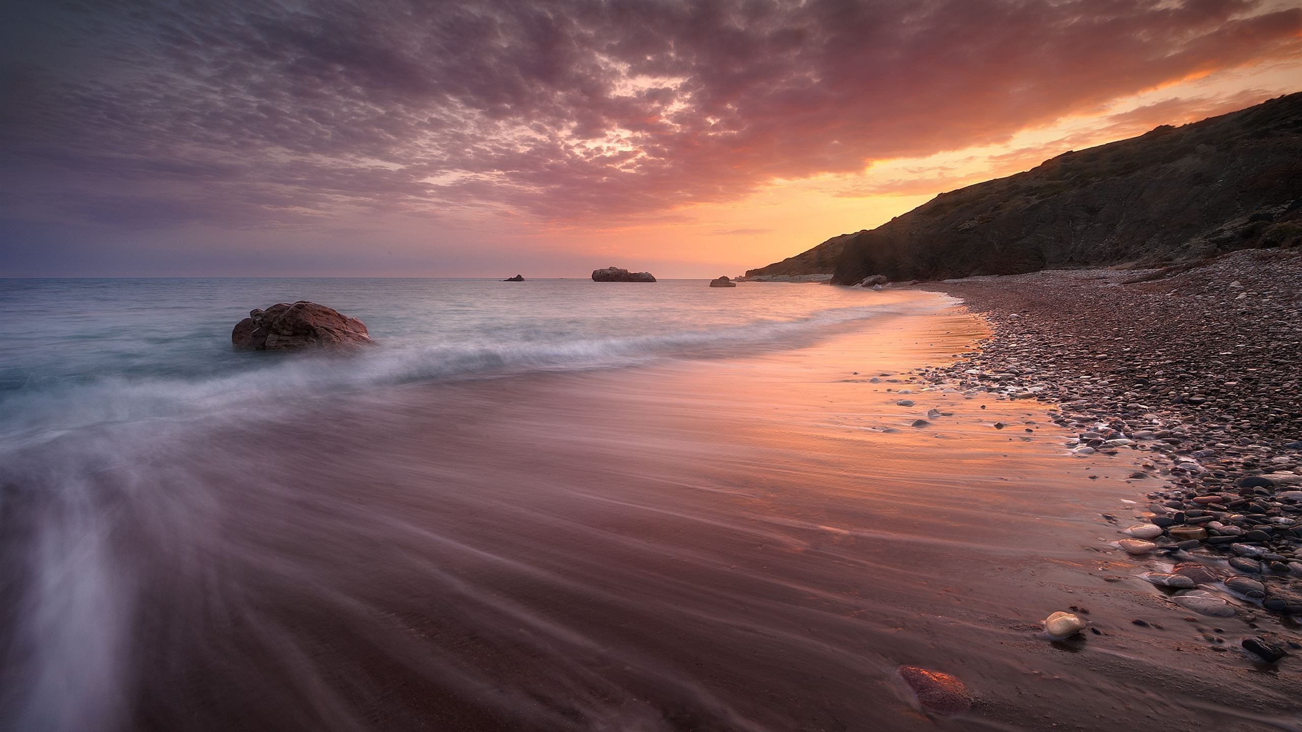 2560x1440 The stillness of the beach MacBook Air Wallpaper Download