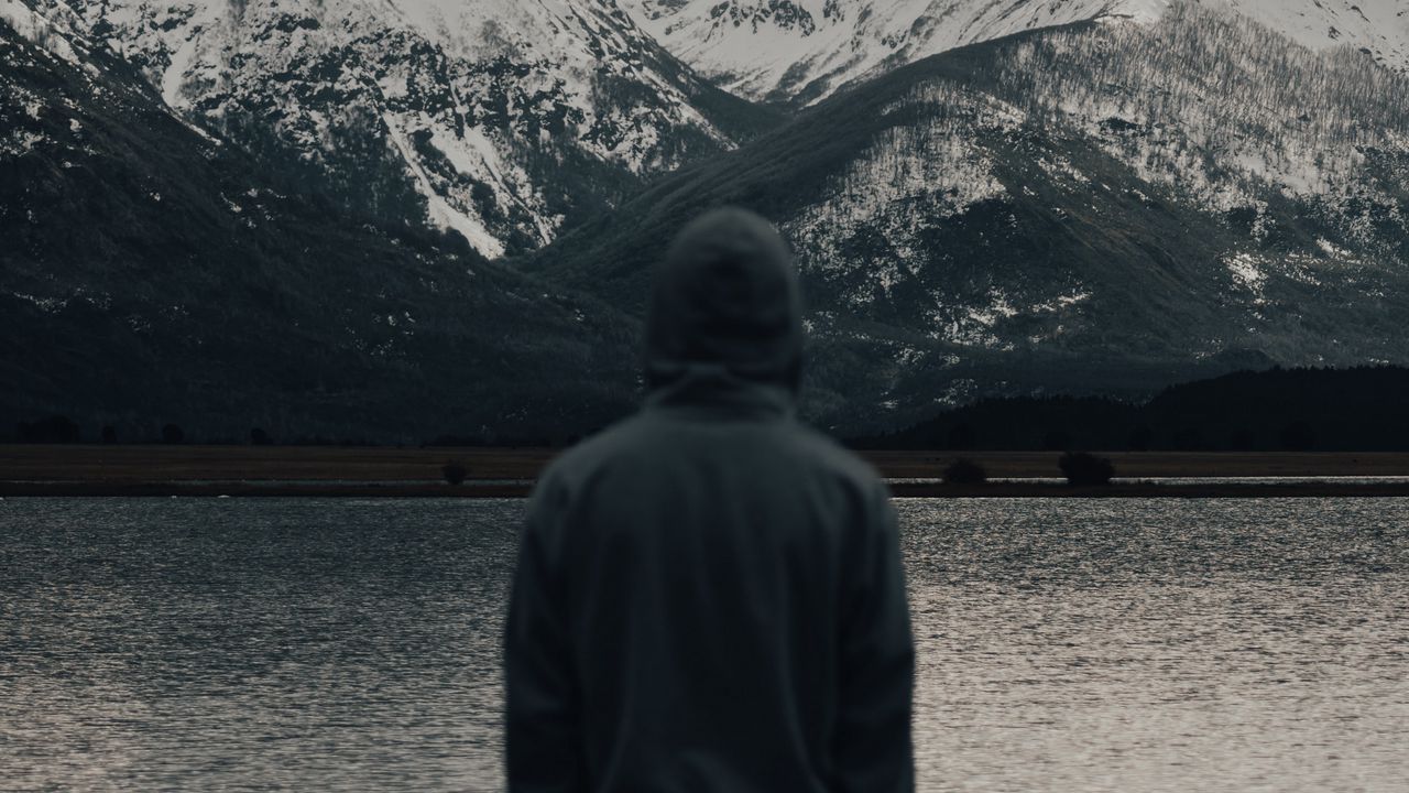 1280x720 Wallpaper man, alone, nature, mountains, lake hd, picture, image