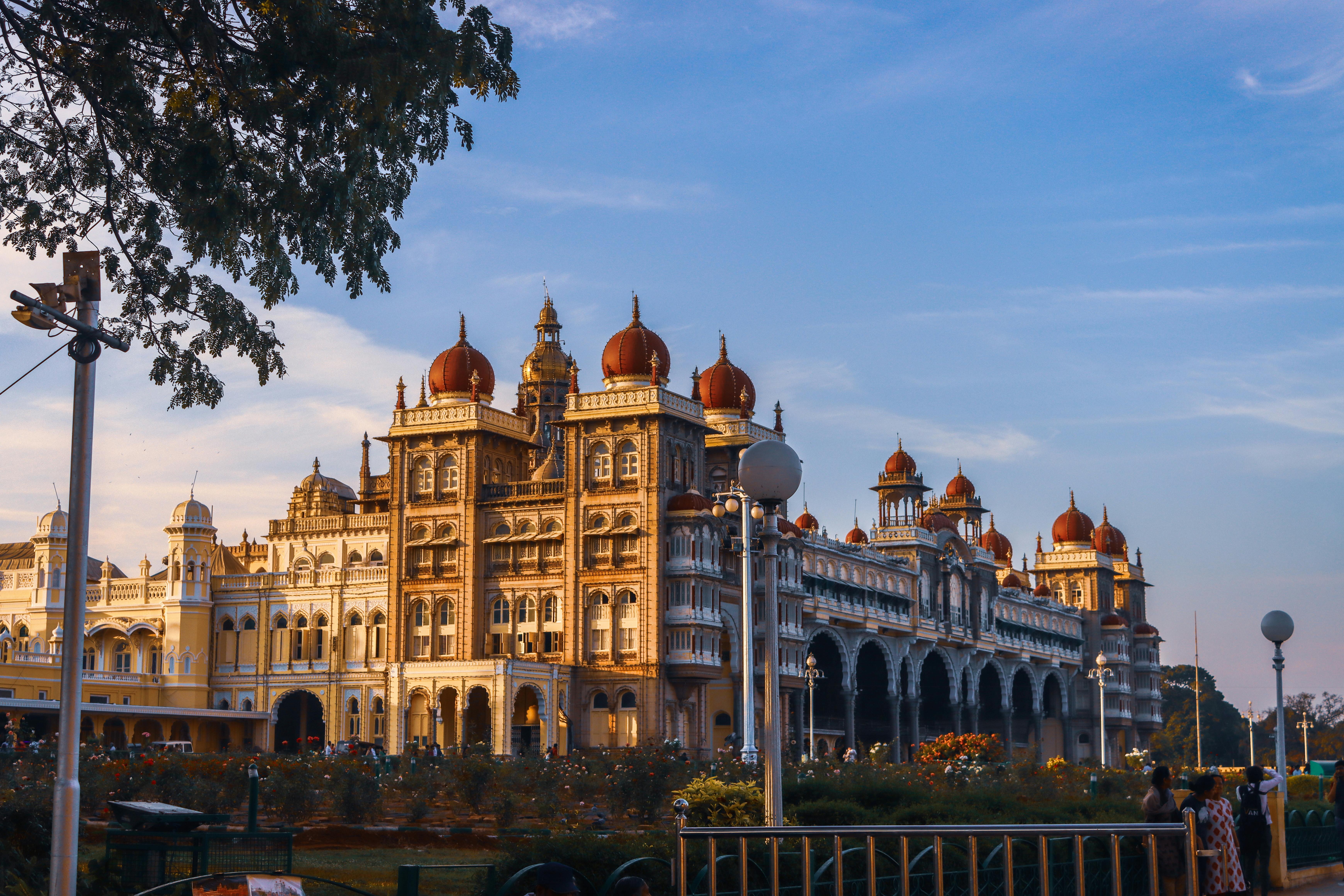 6960x4640 The Mysore Palace in India · Free