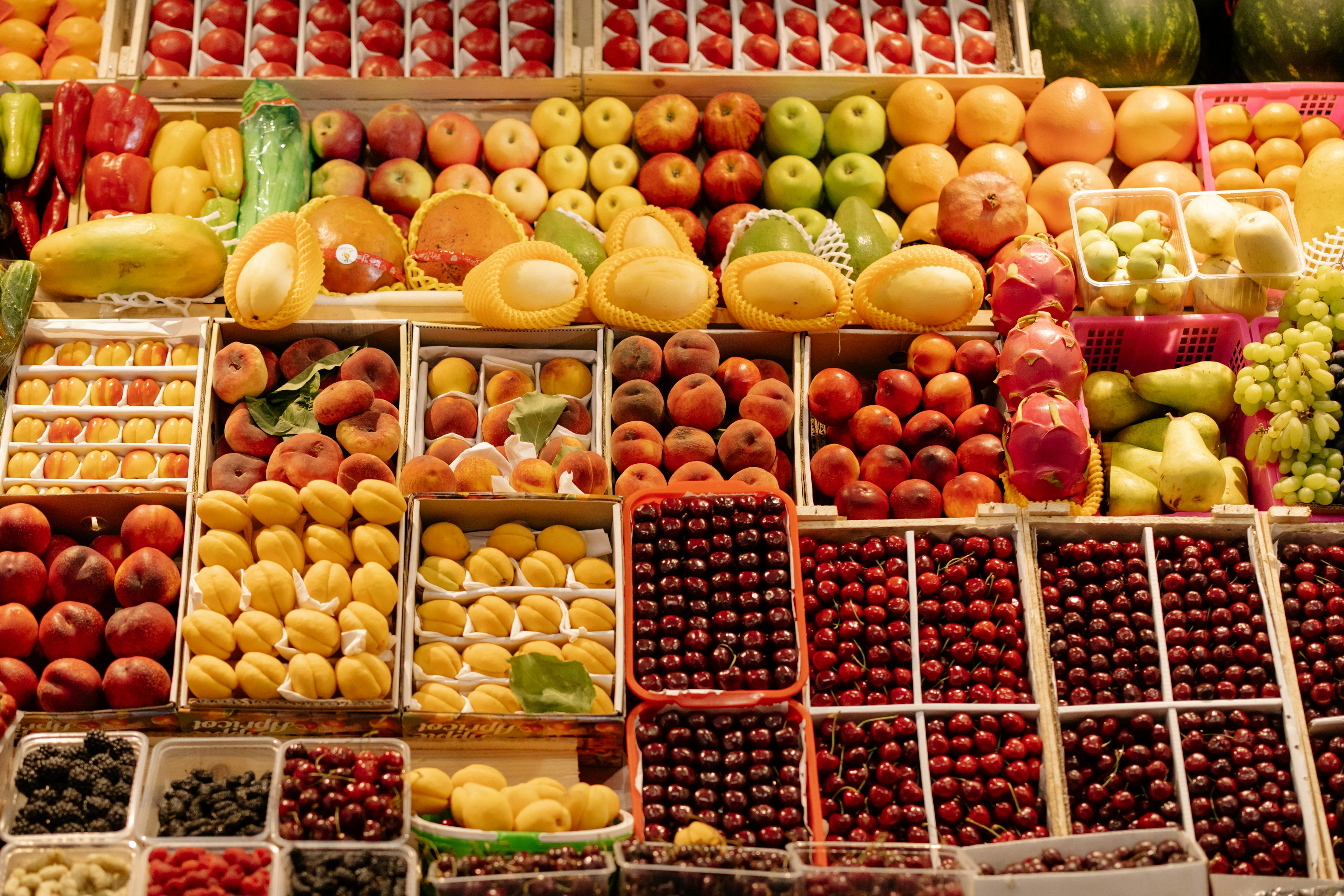 4546x3031 Fruits on a Food Market · Free