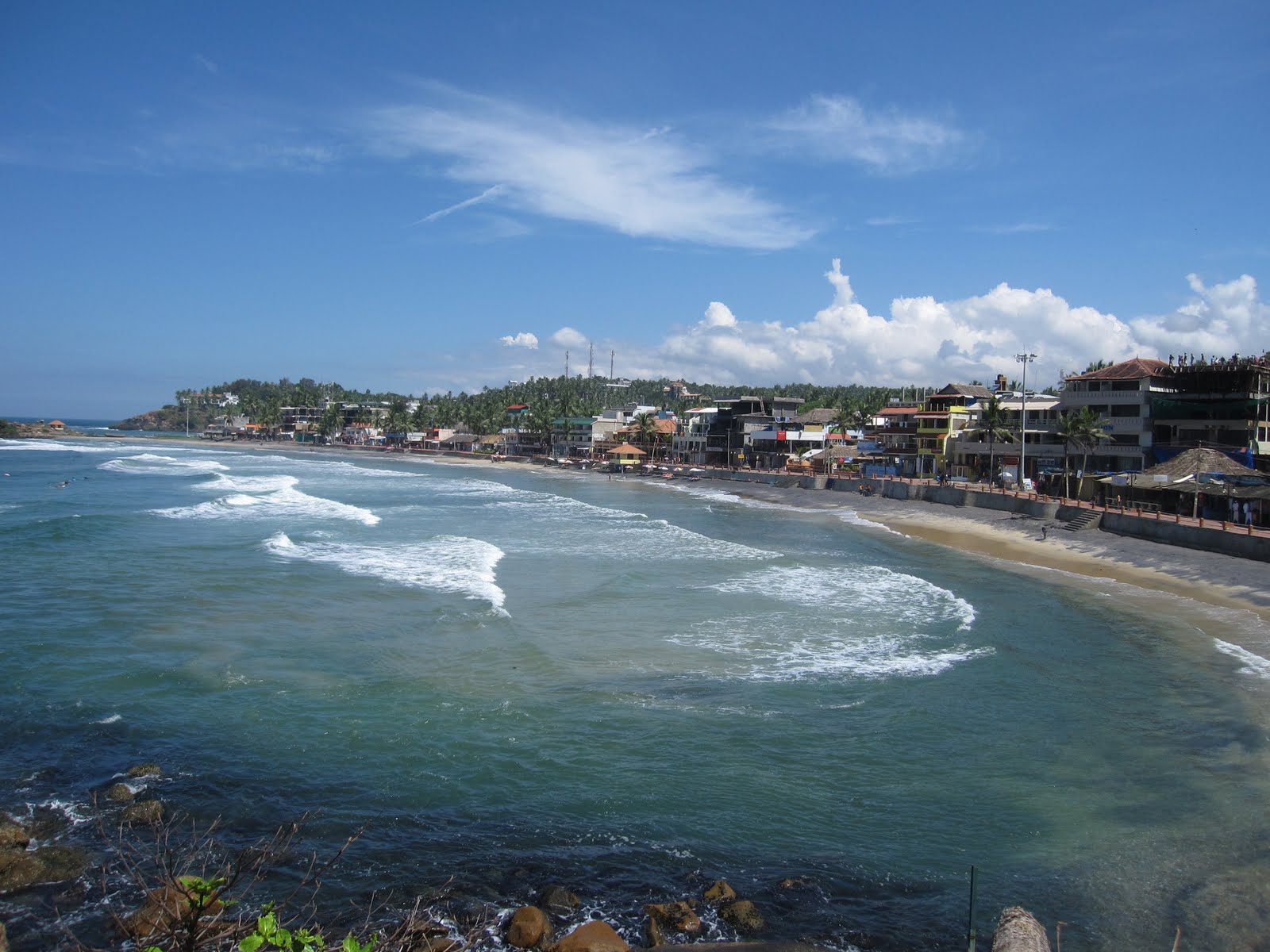 1600x1200 Kovalam Beach. Path to Yoga