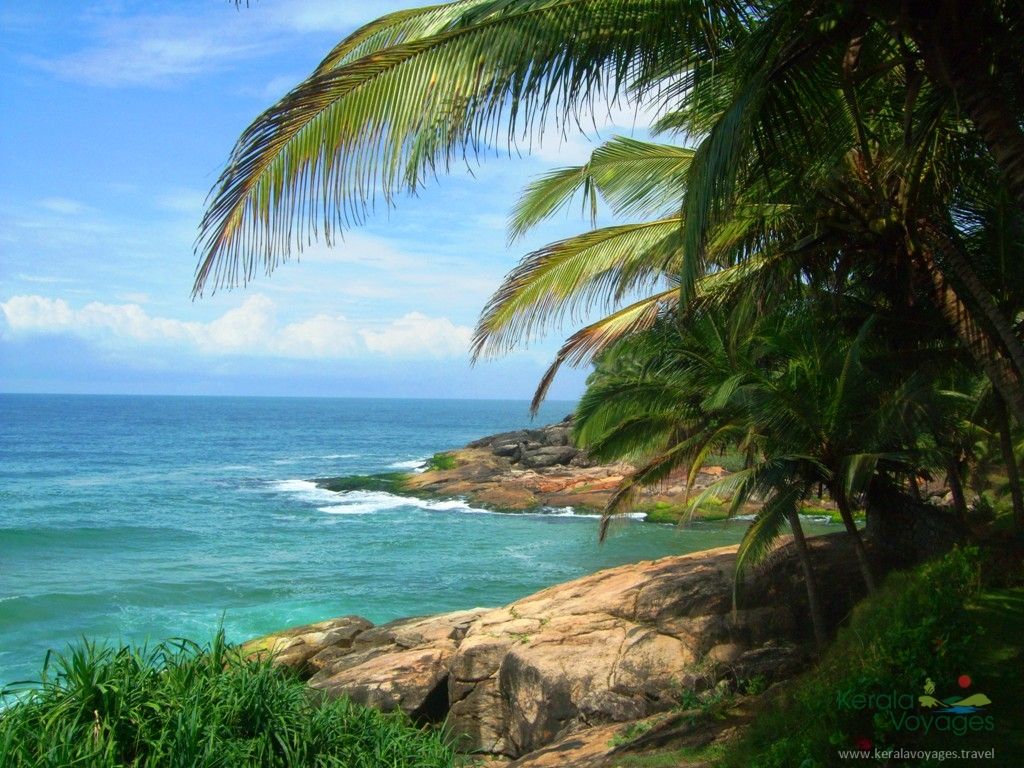 1024x768 Kovalam Beach Break in Kerala