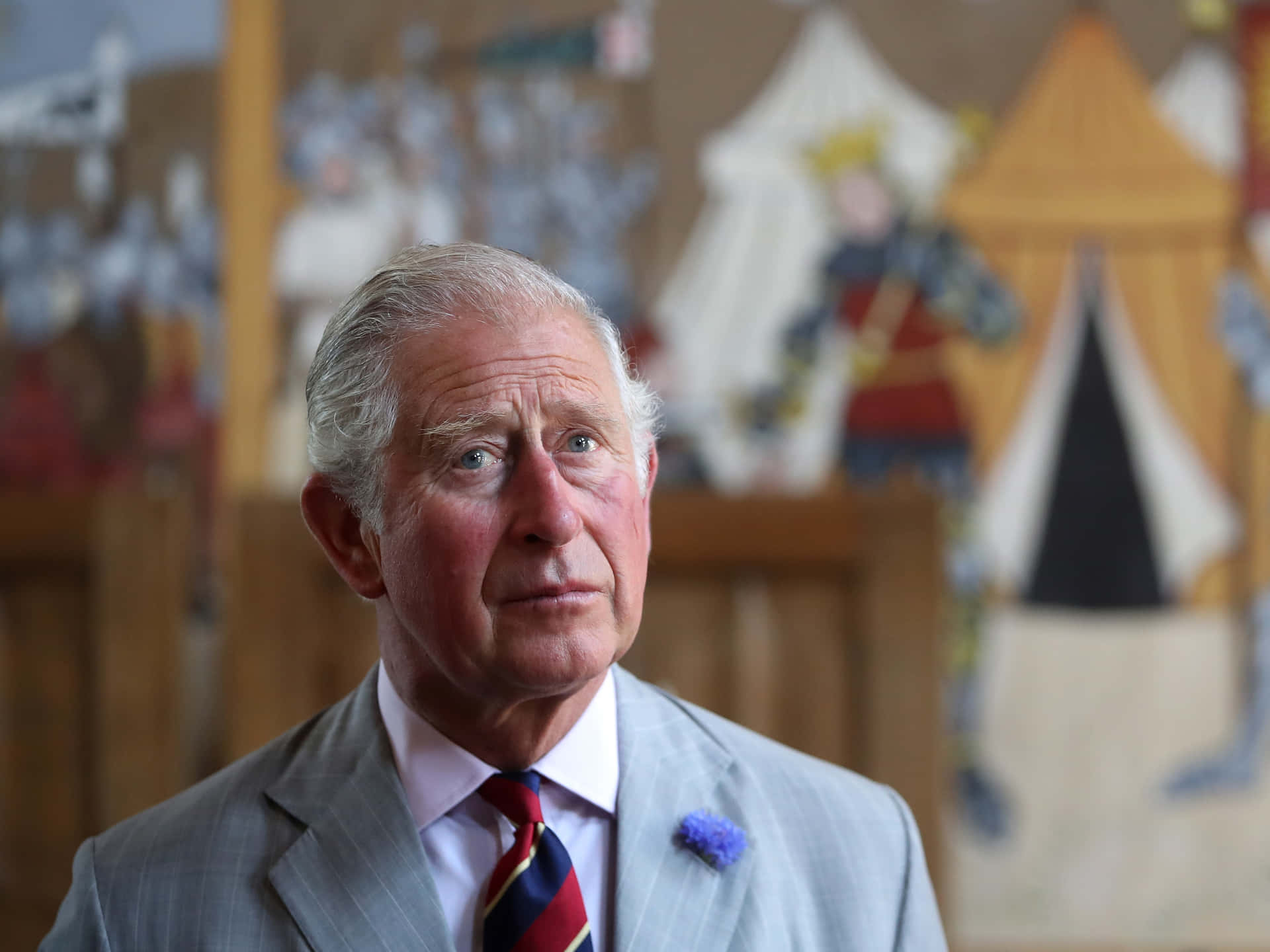 1920x1440 Download King Charles III With Blue Lapel Flower Wallpaper