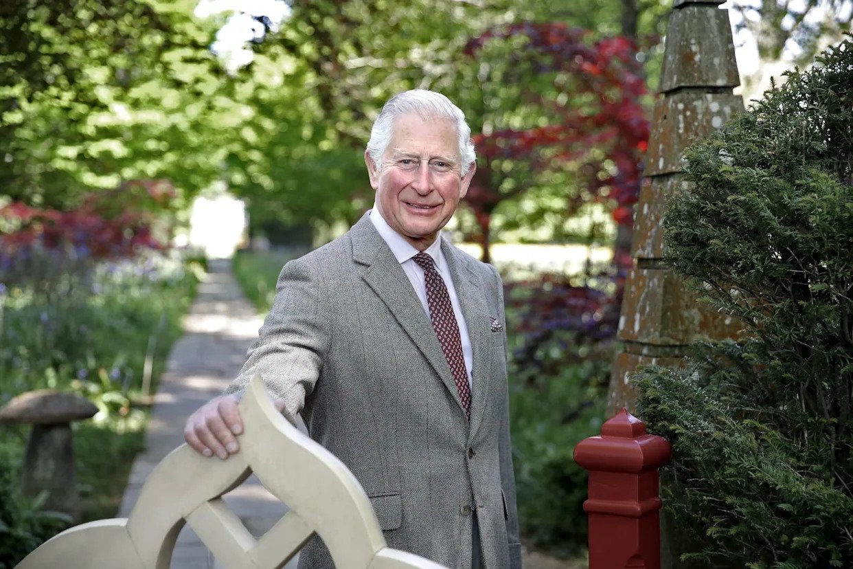 1242x828 King Charles III Just Revealed His Favorite Wallpaper Brand