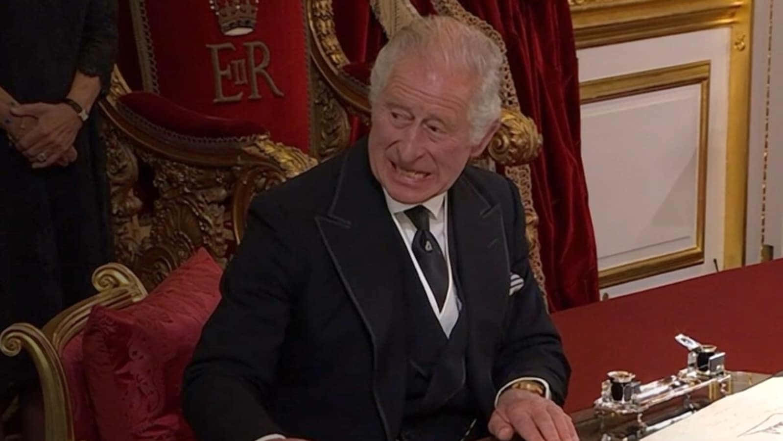 1599x900 King Charles Wallpaper