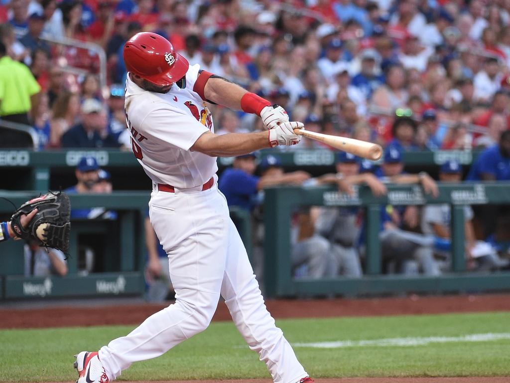1024x768 Consistent Cardinal Goldschmidt reaches 300