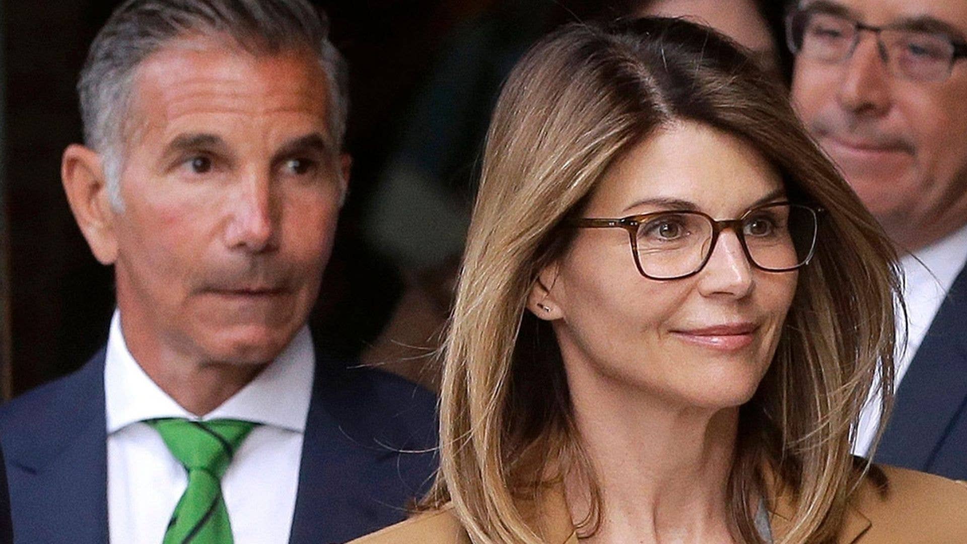 1920x1080 Lori Loughlin seen for the first time since prison release. HELLO!