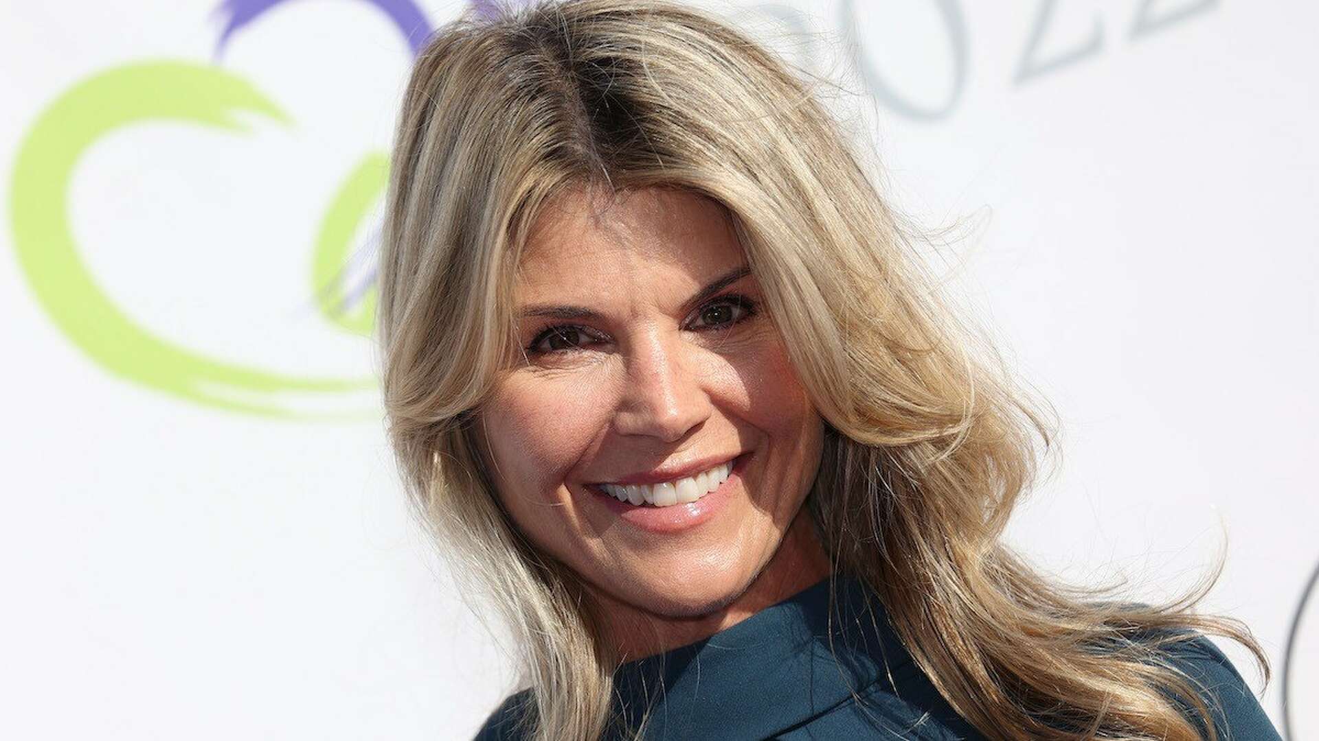 1920x1080 Empty House? Lori Loughlin Is Selling Her High End Hidden Hills Home For $17.5M