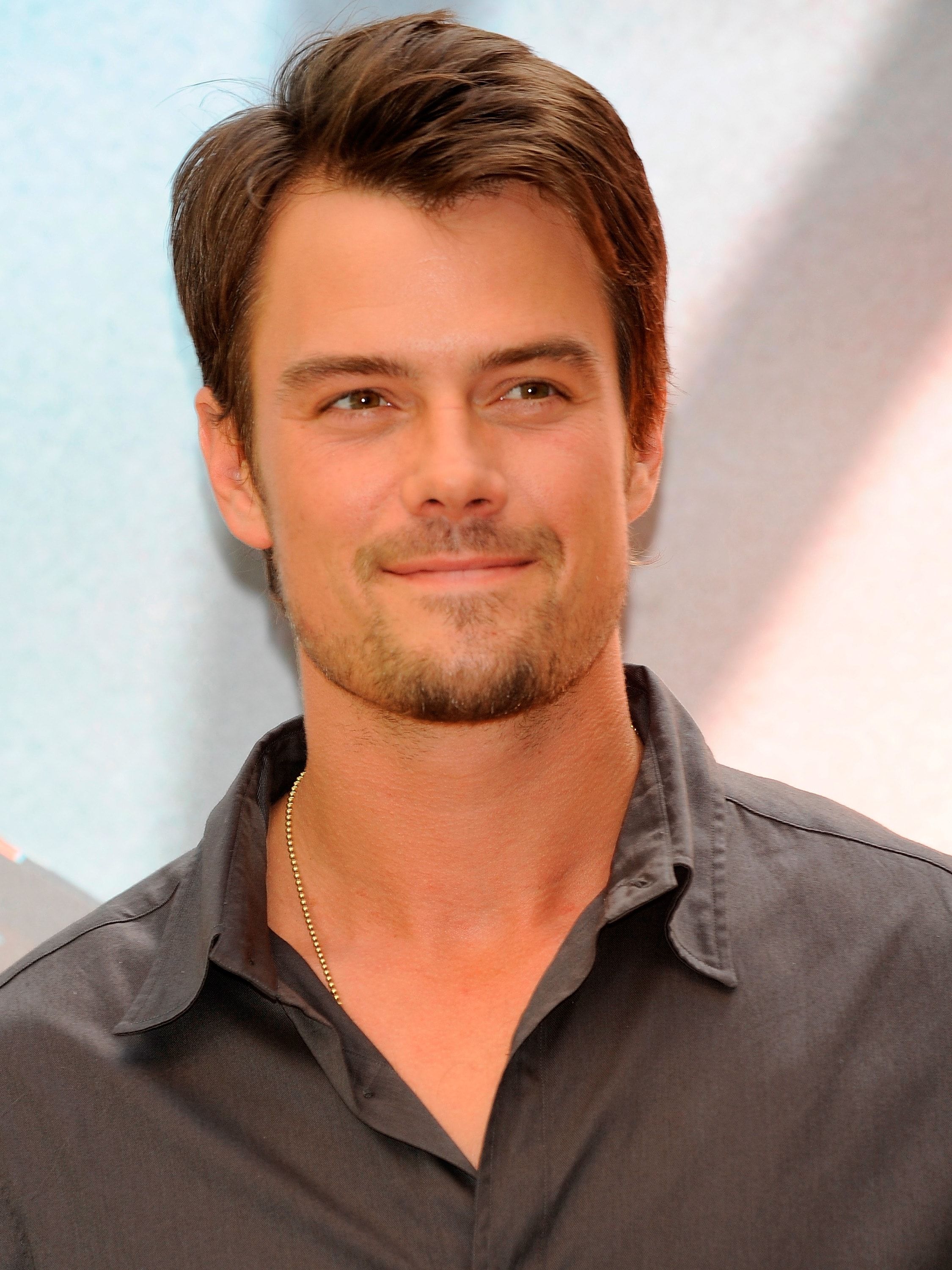 2250x3000 Josh Duhamel HD