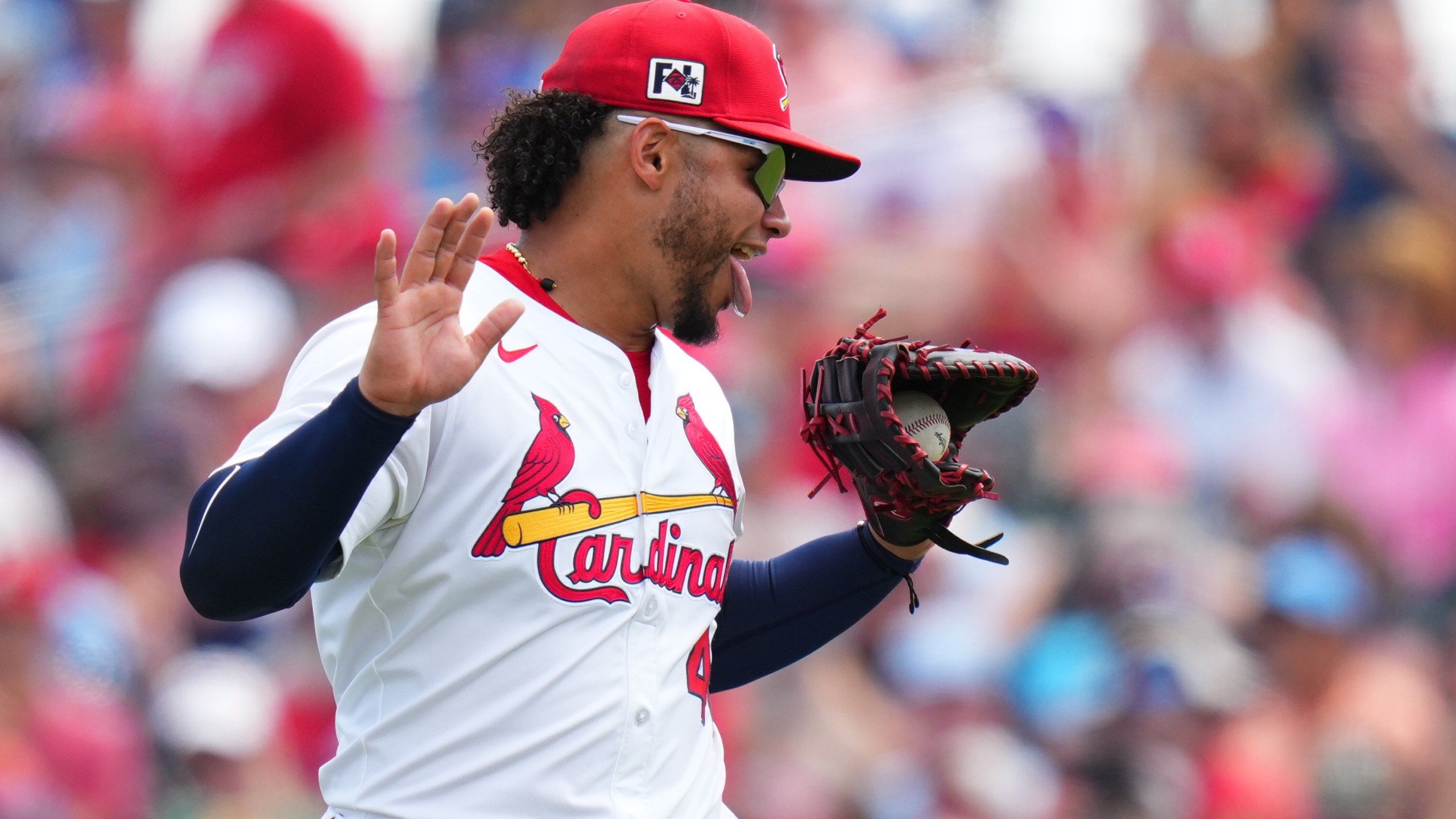 2560x1440 Why did Willson Contreras eat the baseball tape?