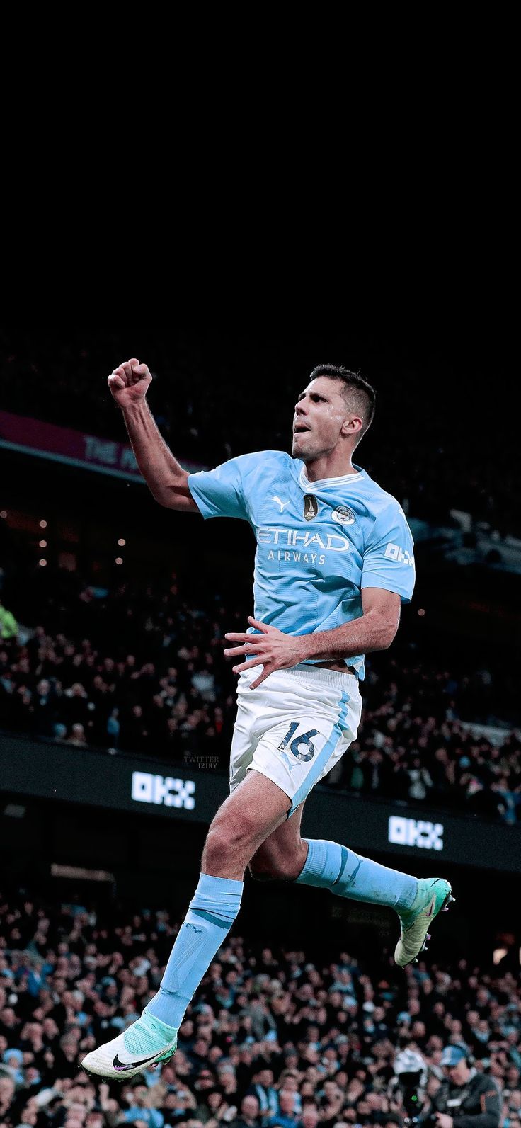 736x1593 Rodri