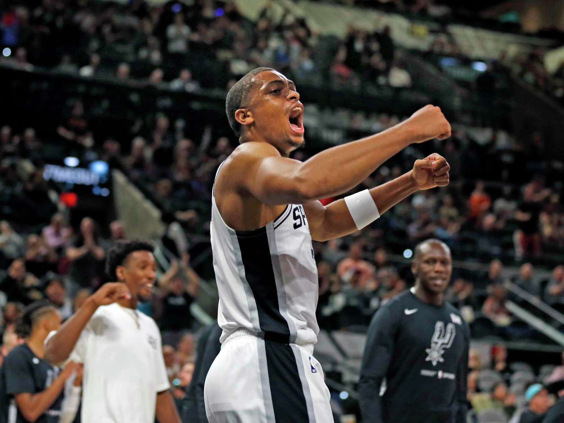 1920x1440 How forward Keldon Johnson is carrying the Spurs so far