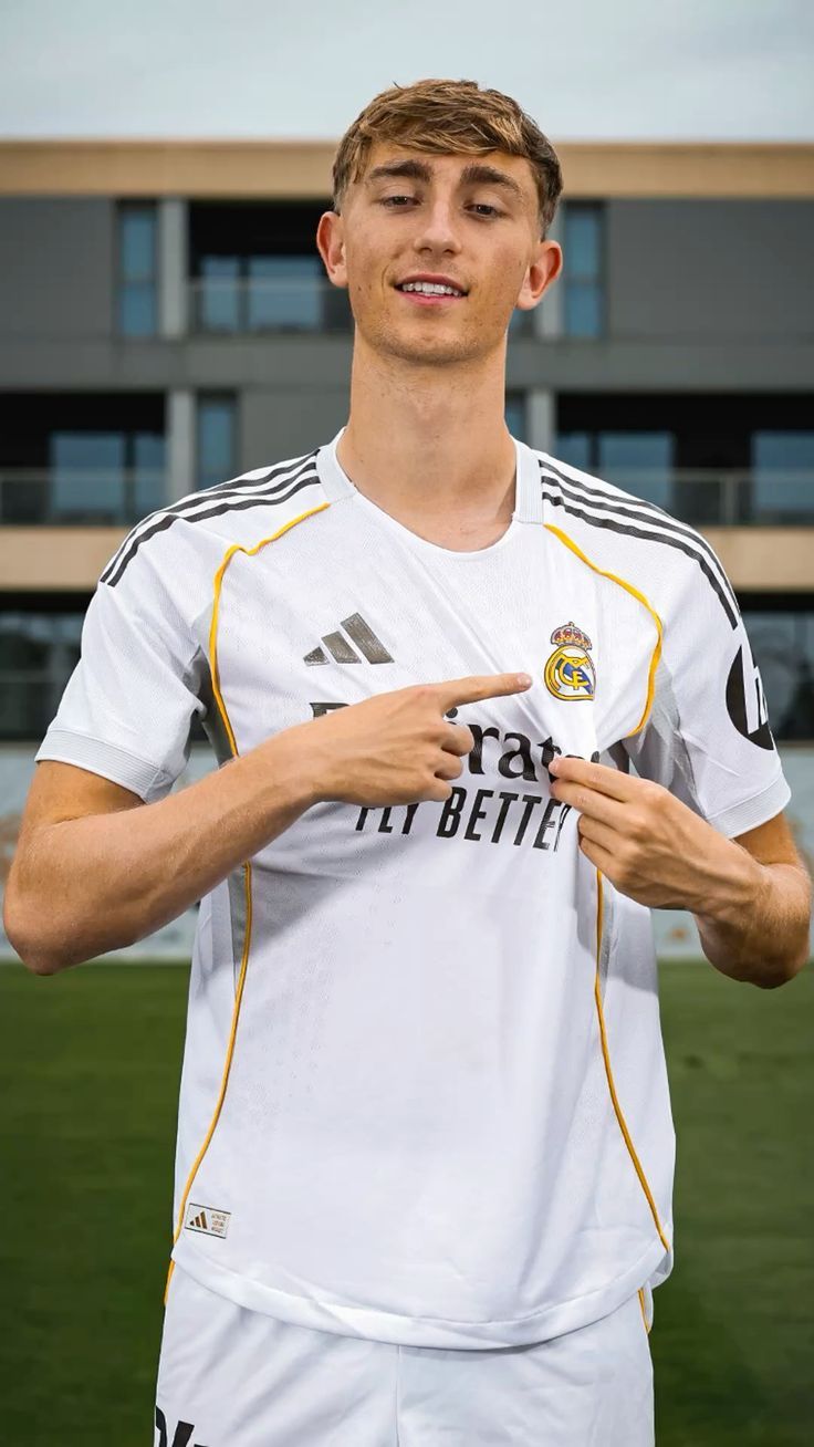 736x1308 dean huijsen ideas to save today. real madrid, dean, madrid and more