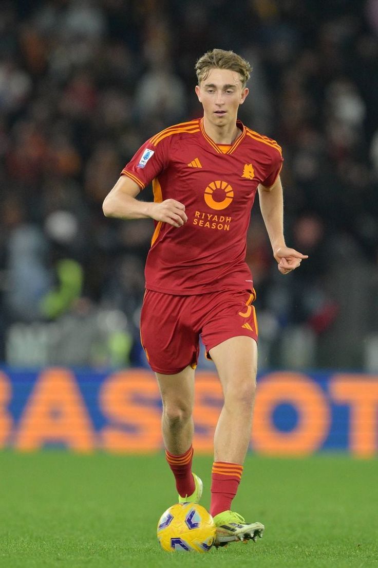 736x1104 Dean Huijsen