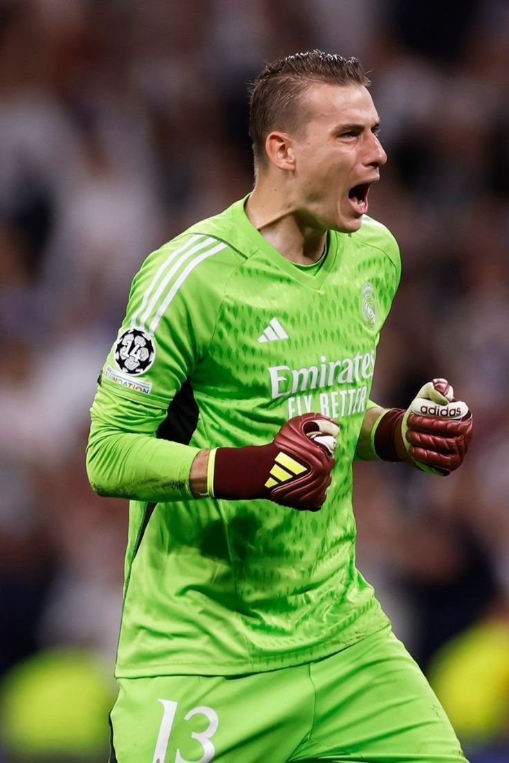 736x1103 Lunin