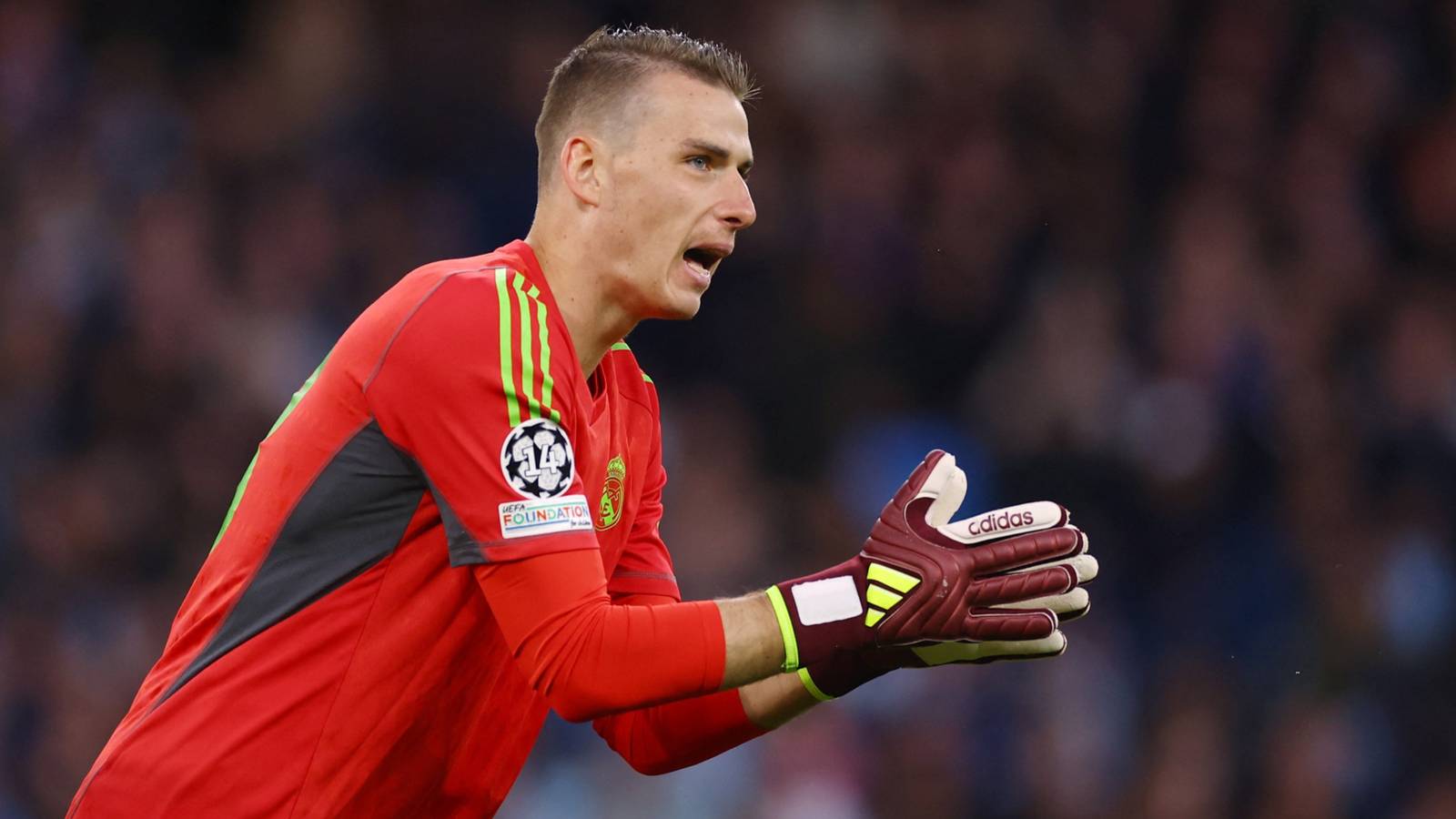 1600x900 Arsenal Make 'Offer' to Real Madrid Goalkeeper Andriy Lunin