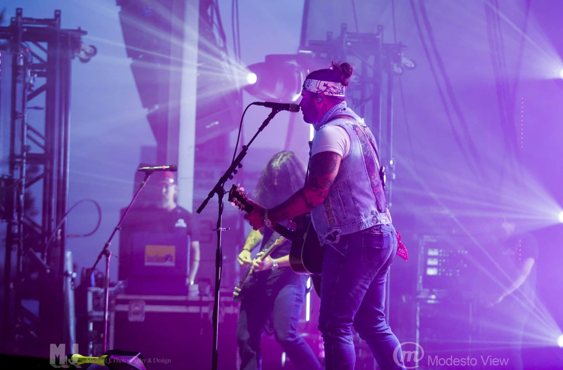 1920x1265 Download Koe Wetzel Live Concert Performance Wallpaper
