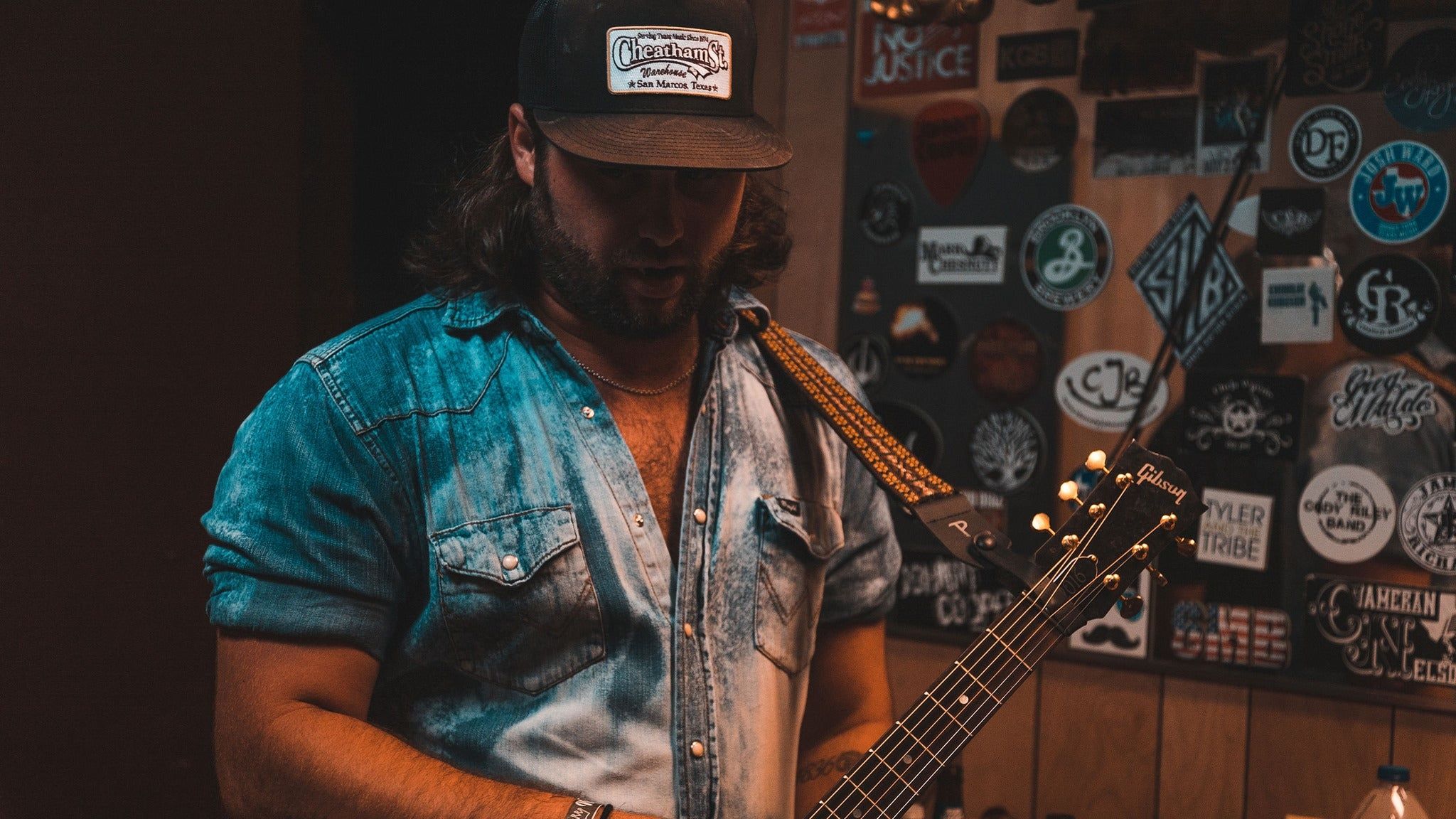 2048x1152 Koe Wetzel Wallpaper