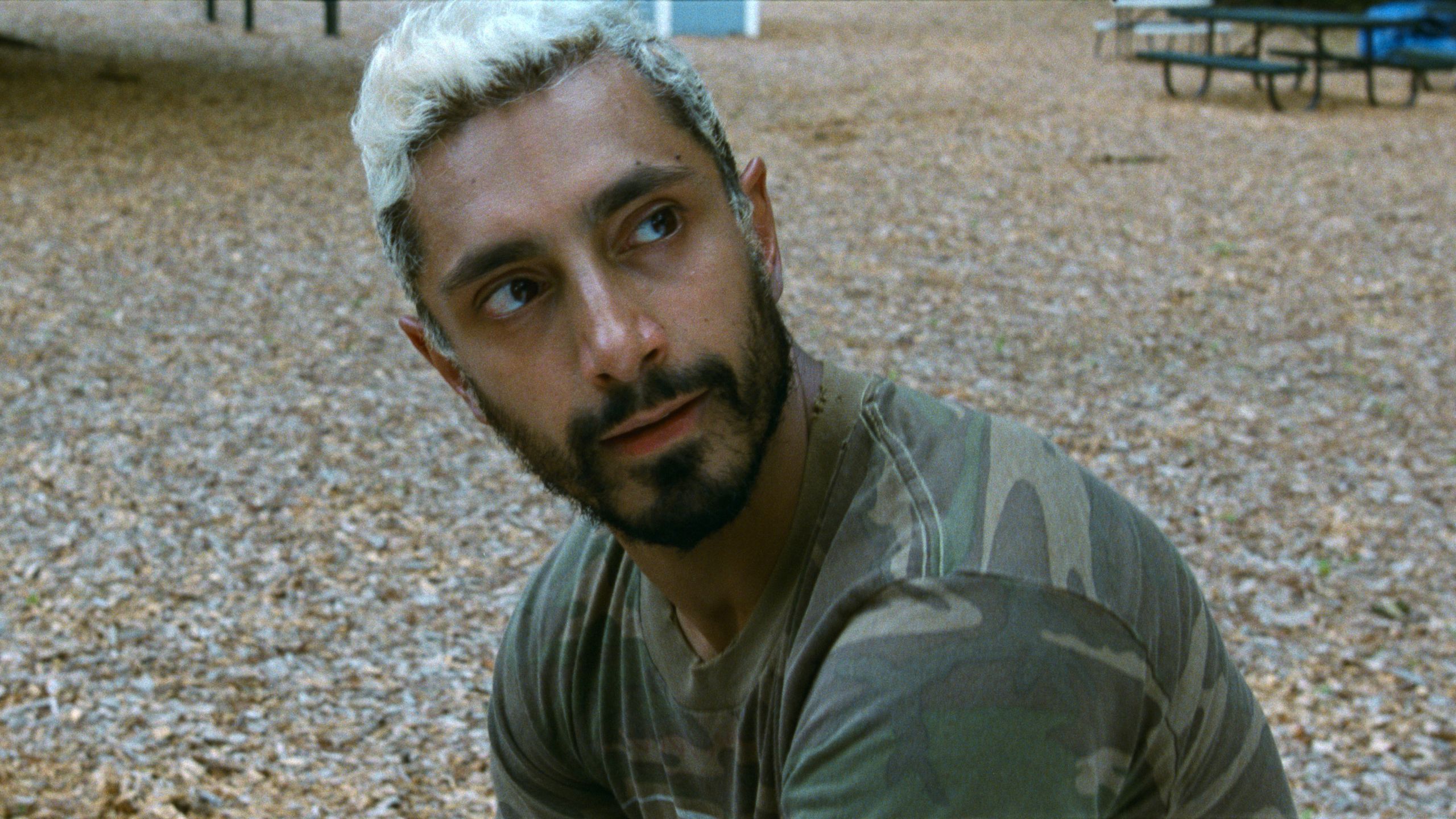 2560x1440 Riz Ahmed HD Sound of Metal Wallpaper