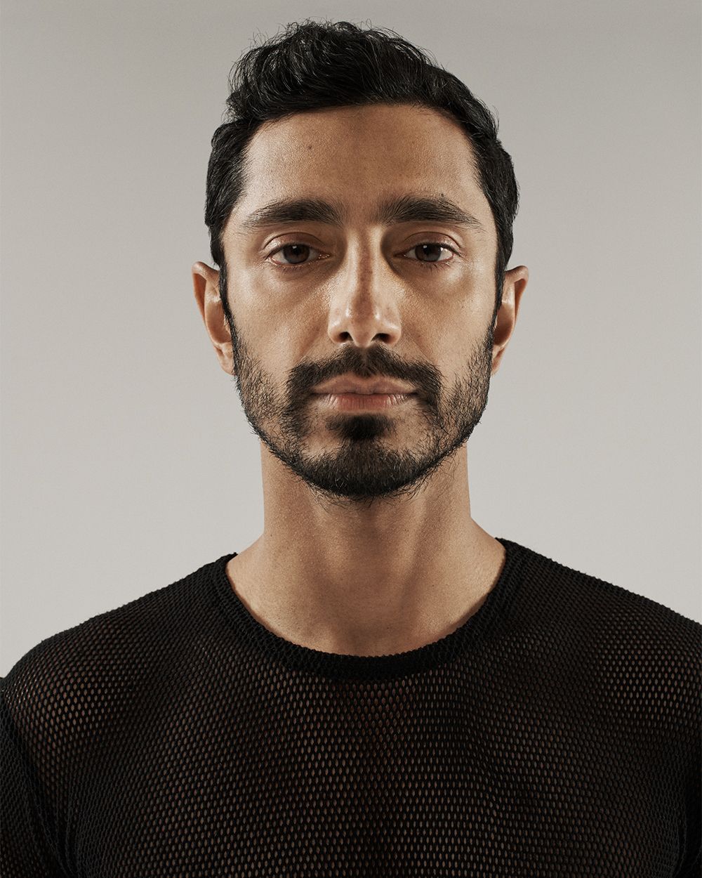 1000x1250 Riz Ahmed on 'Mogul Mowgli, ' 'Encounter' and Leading Man Status