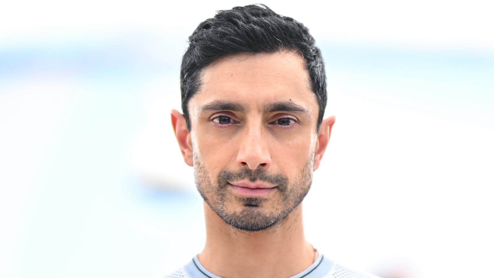 1600x900 Oscar Winner Riz Ahmed Recounts His Brutal 'Slumdog Millionaire' Audition