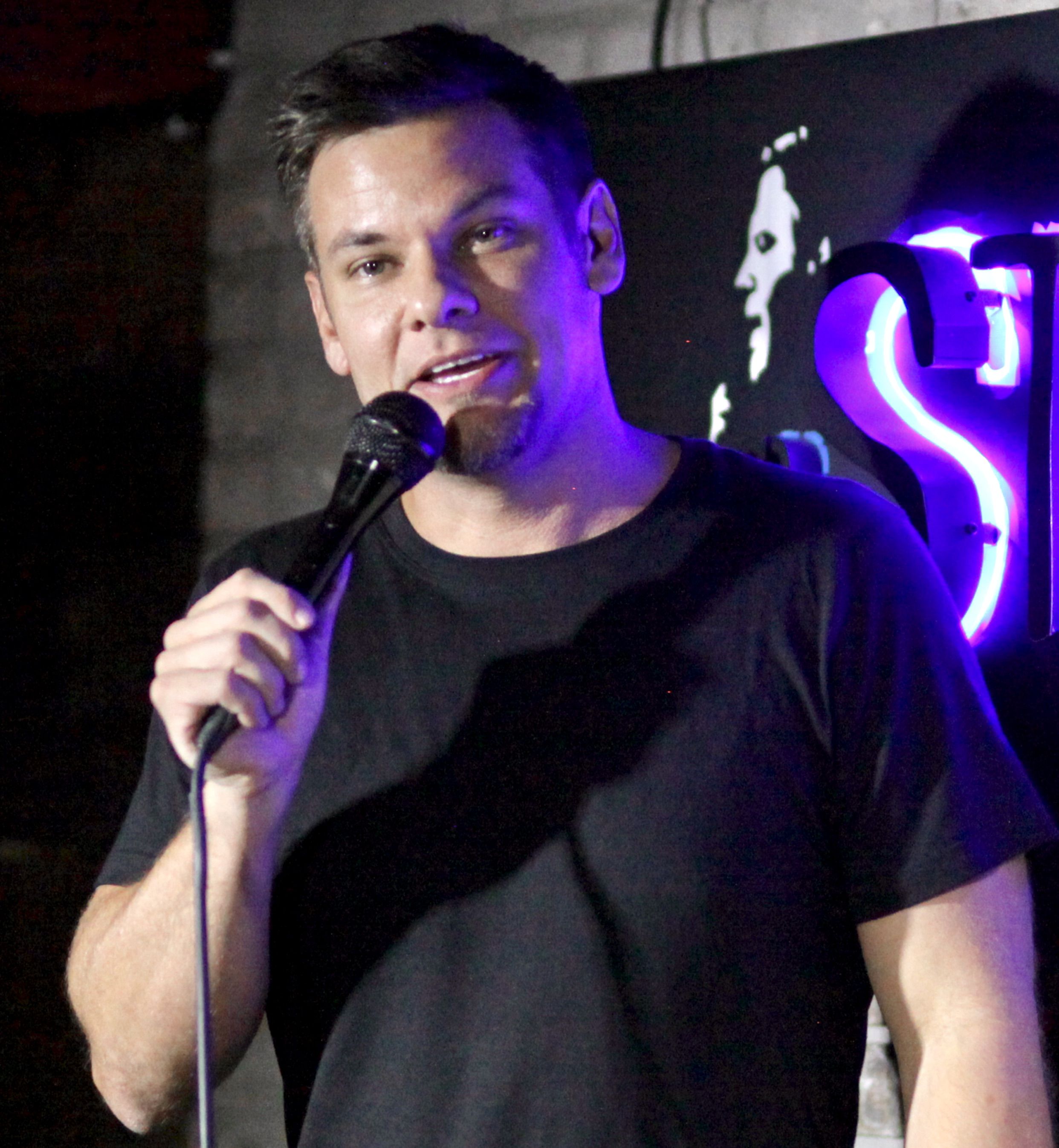 2484x2692 Theo Von