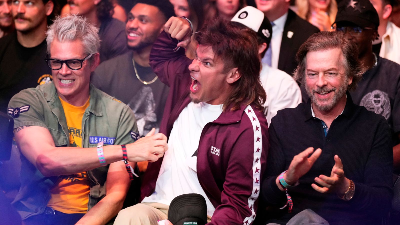 1600x900 Theo Von Gets Up Close And Personal With UFC Ring Girl