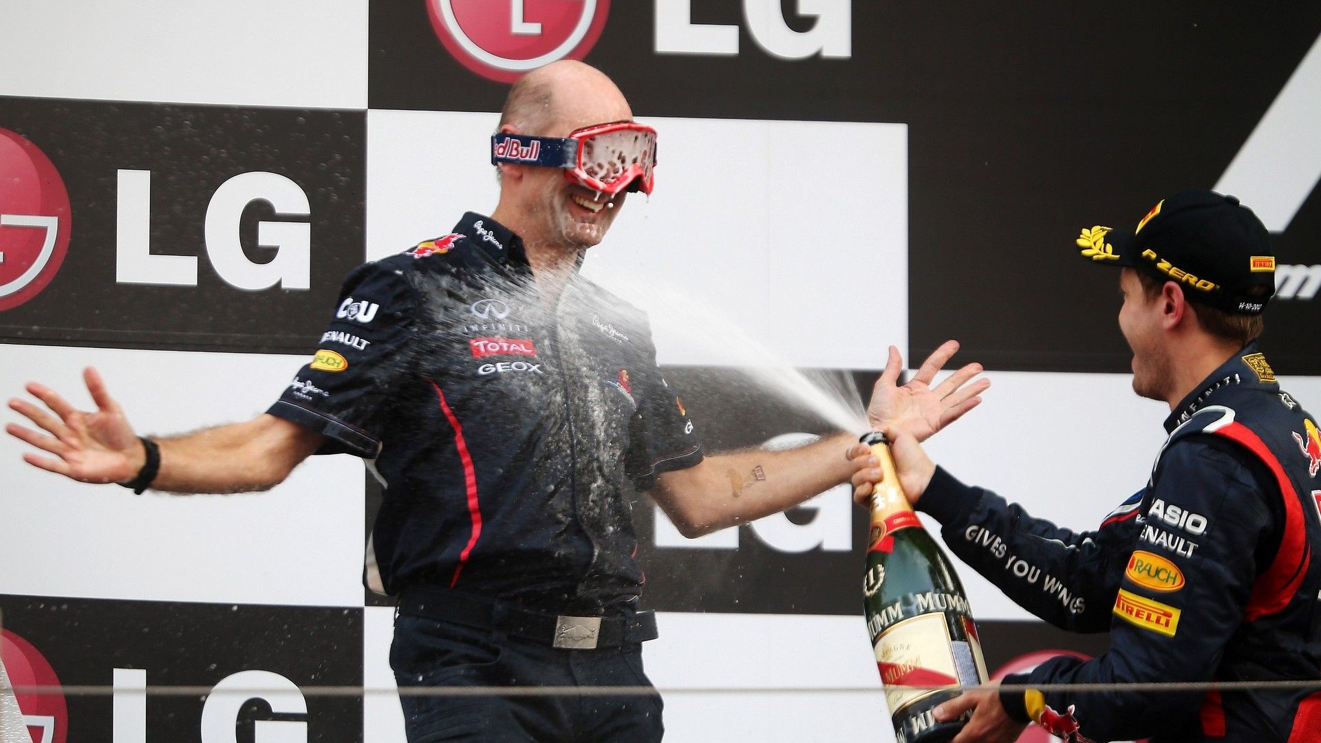 1920x1080 Adrian Newey: Late 2013 Red Bull Racing F1 car RB9 not a problem