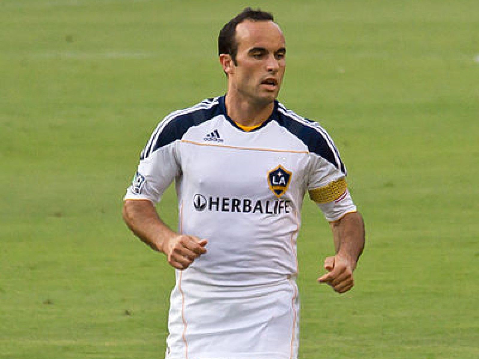 1600x1200 Landon Donovan's Eye Photo: Donovan Battles Eye Infection During Team USA's 2 0 Victory Over Mexico [PICTURE]
