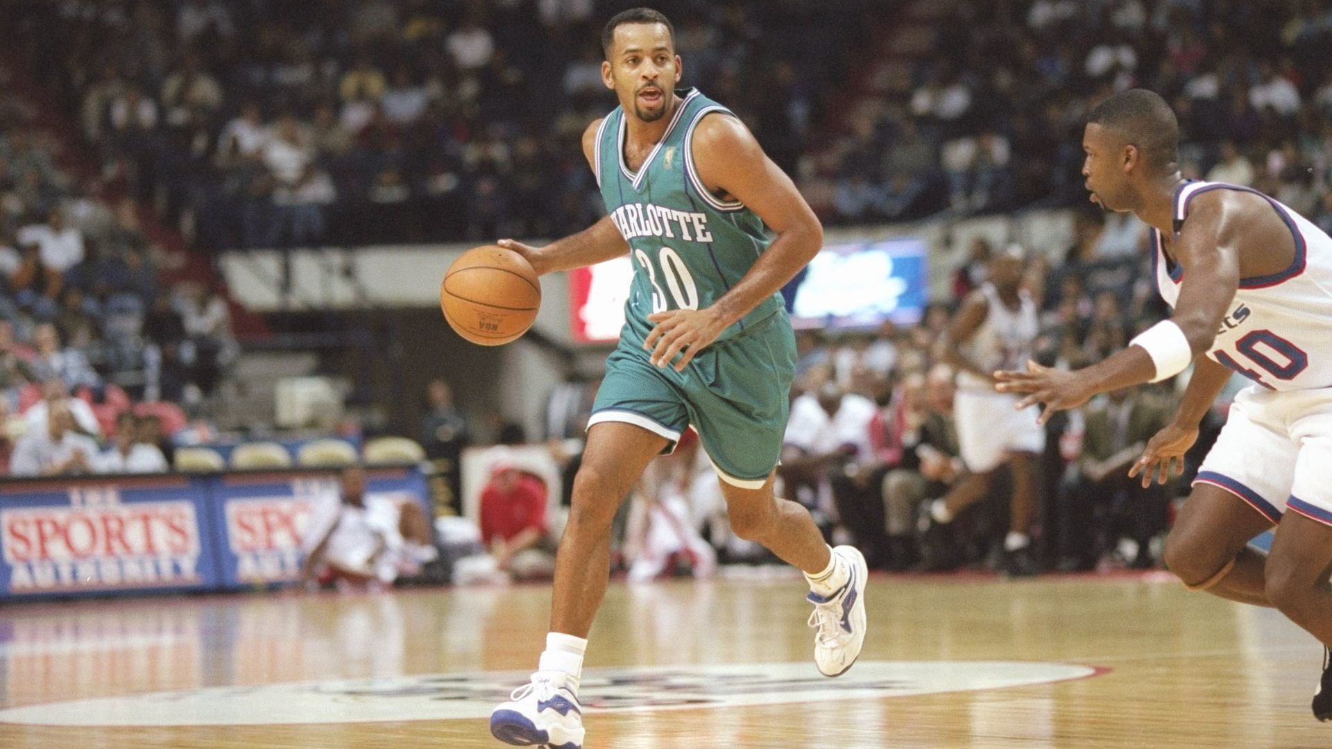 1920x1080 Dell Curry's No. 30 jersey to be retired