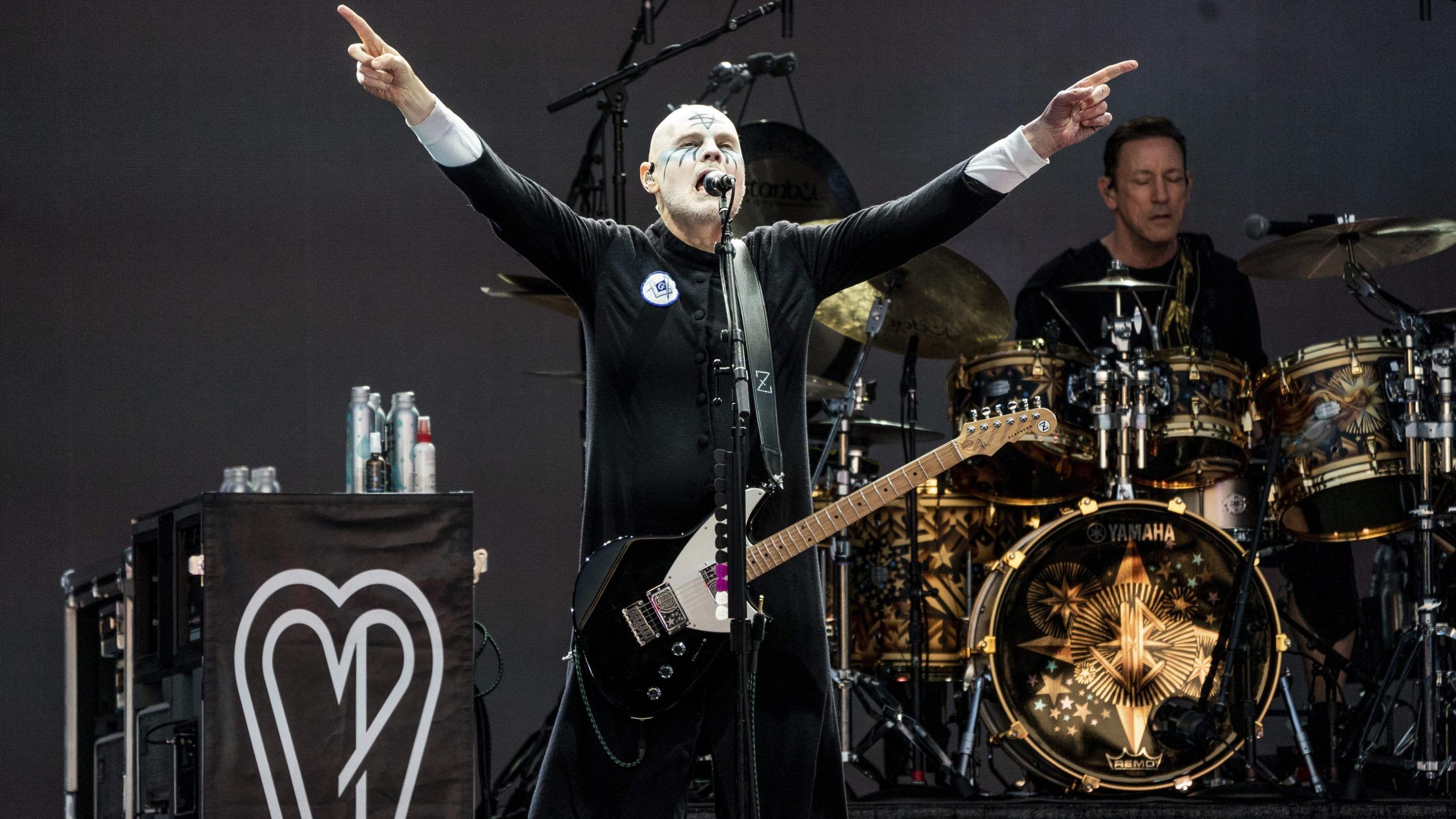 2560x1440 A Billy Corgan Show Is Coming To The Lyric Opera: 'The Idea Is To Create A Bridge Between Opera And Rock N Roll'. WGN Radio 720's Very Own