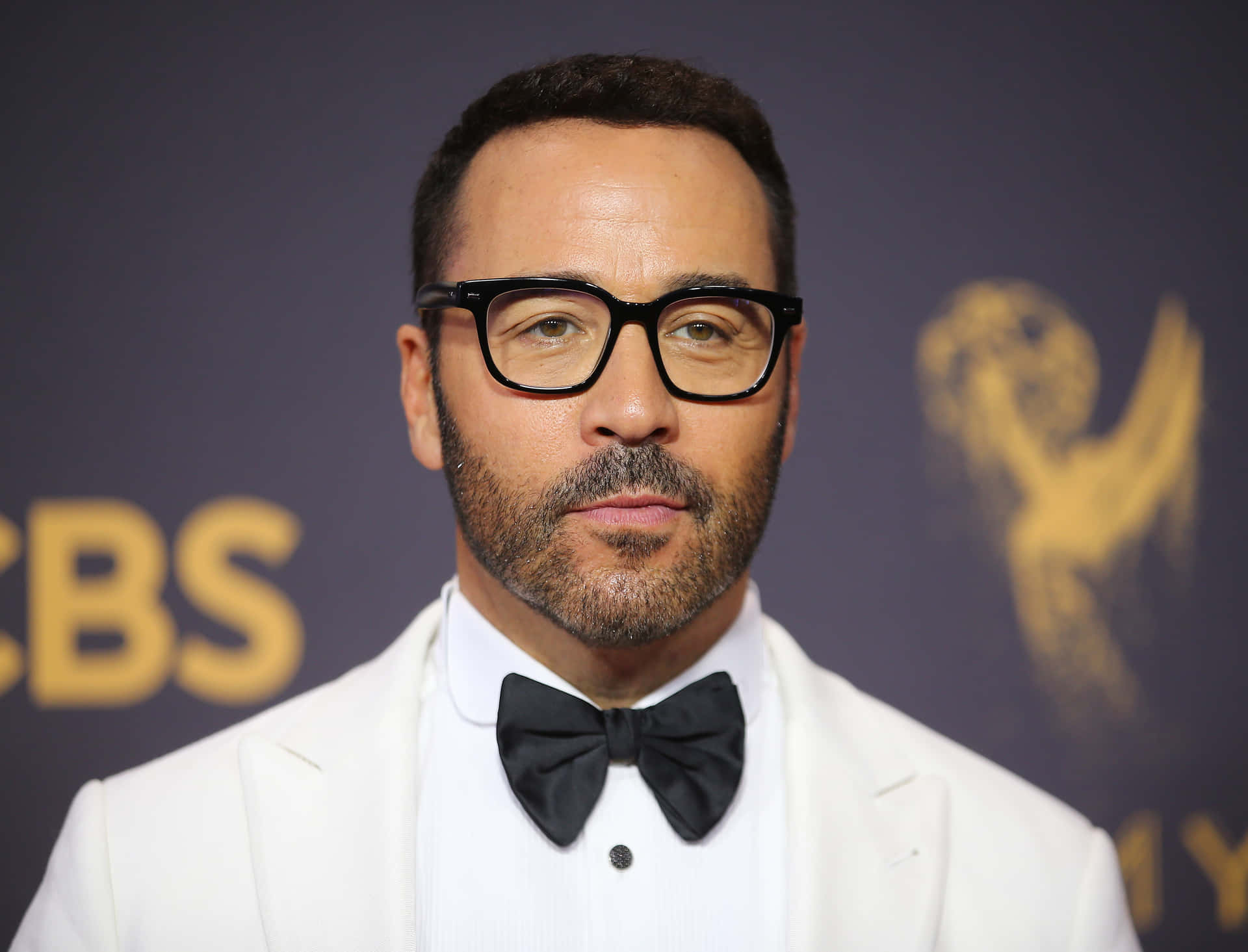 1920x1465 Jeremy Piven Wallpaper