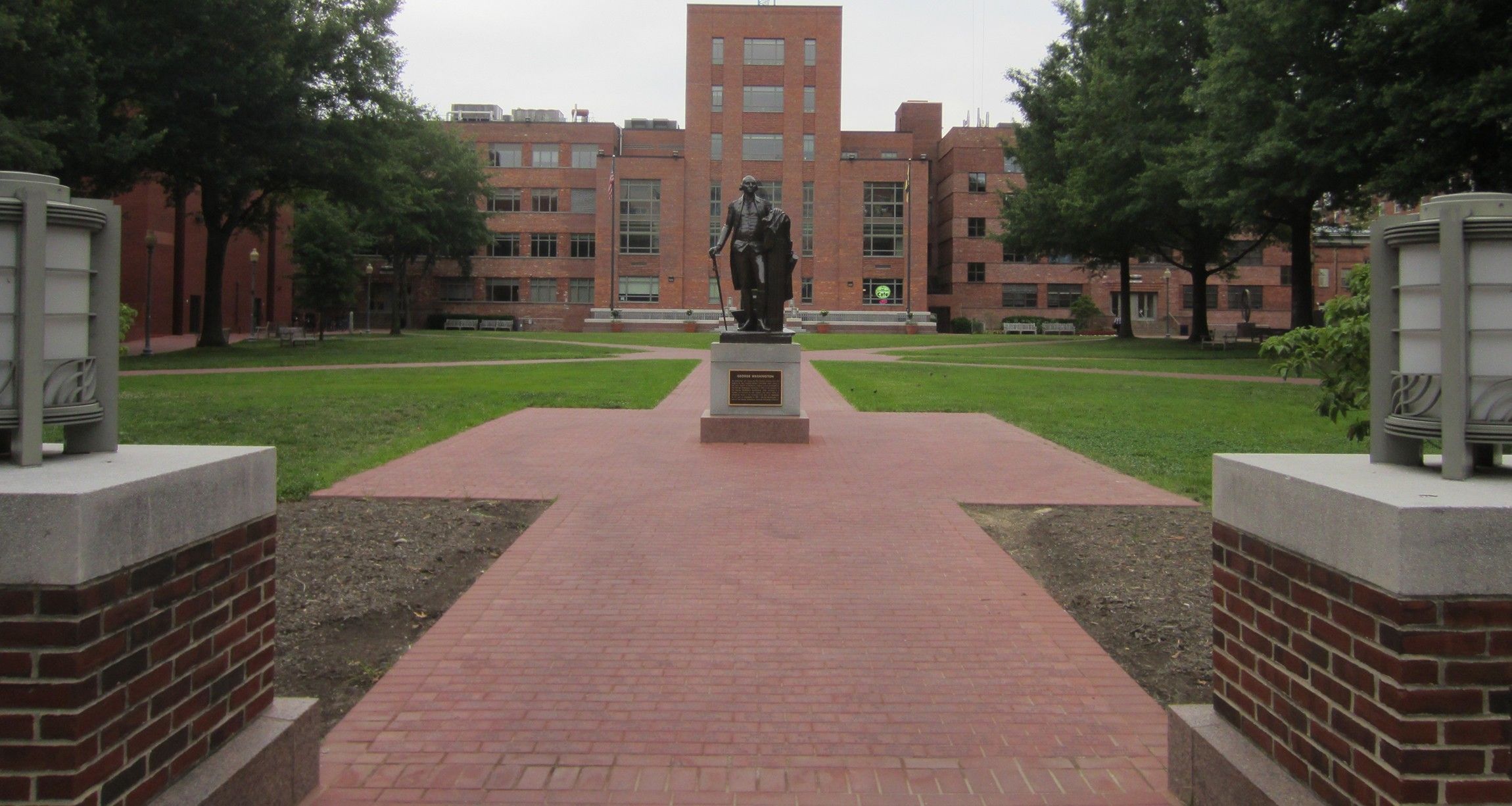 2300x1225 University Of Washington Desktop Wallpaper