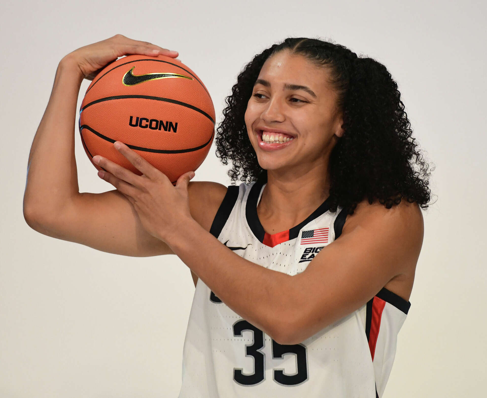 1920x1571 UConn women's basketball guard Azzi Fudd will make her season debut