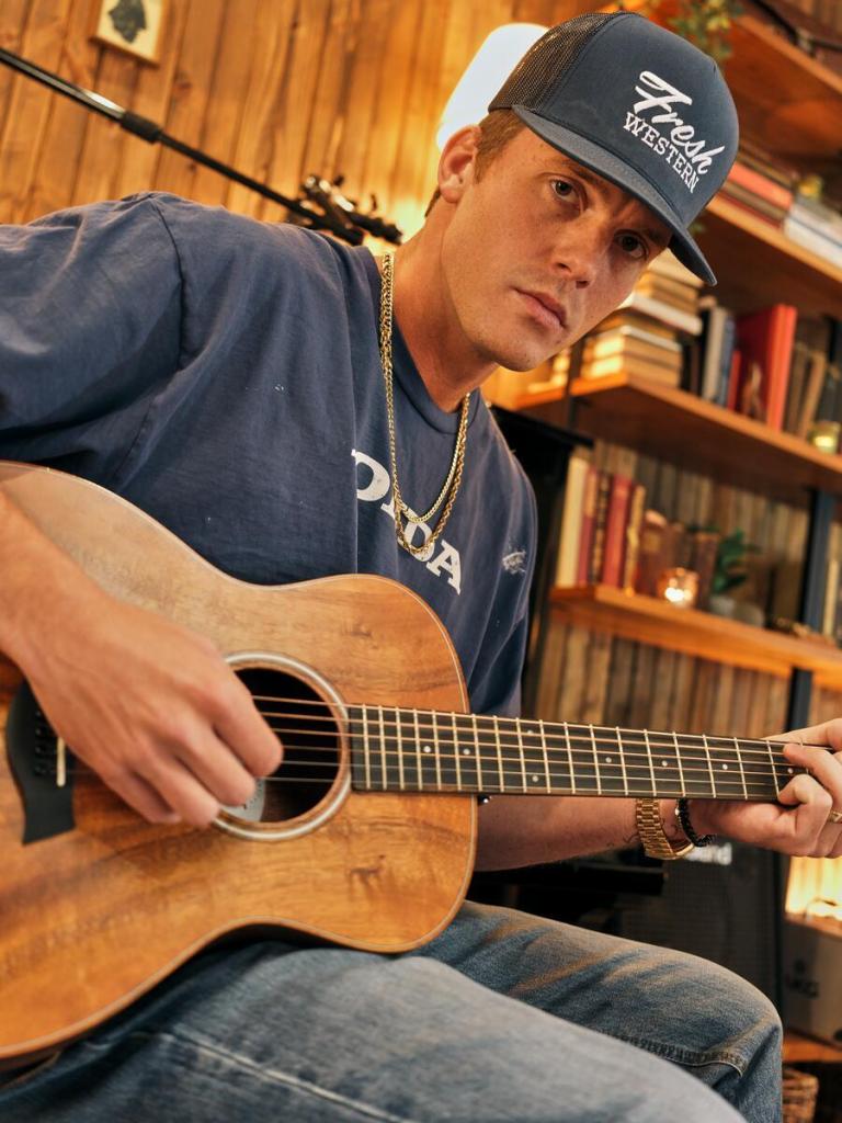 768x1024 Country Star Parker McCollum on Taking Risks With His New Album