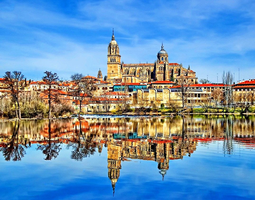 1075x841 Online Jigsaw Puzzle «Salamanca, Spain»