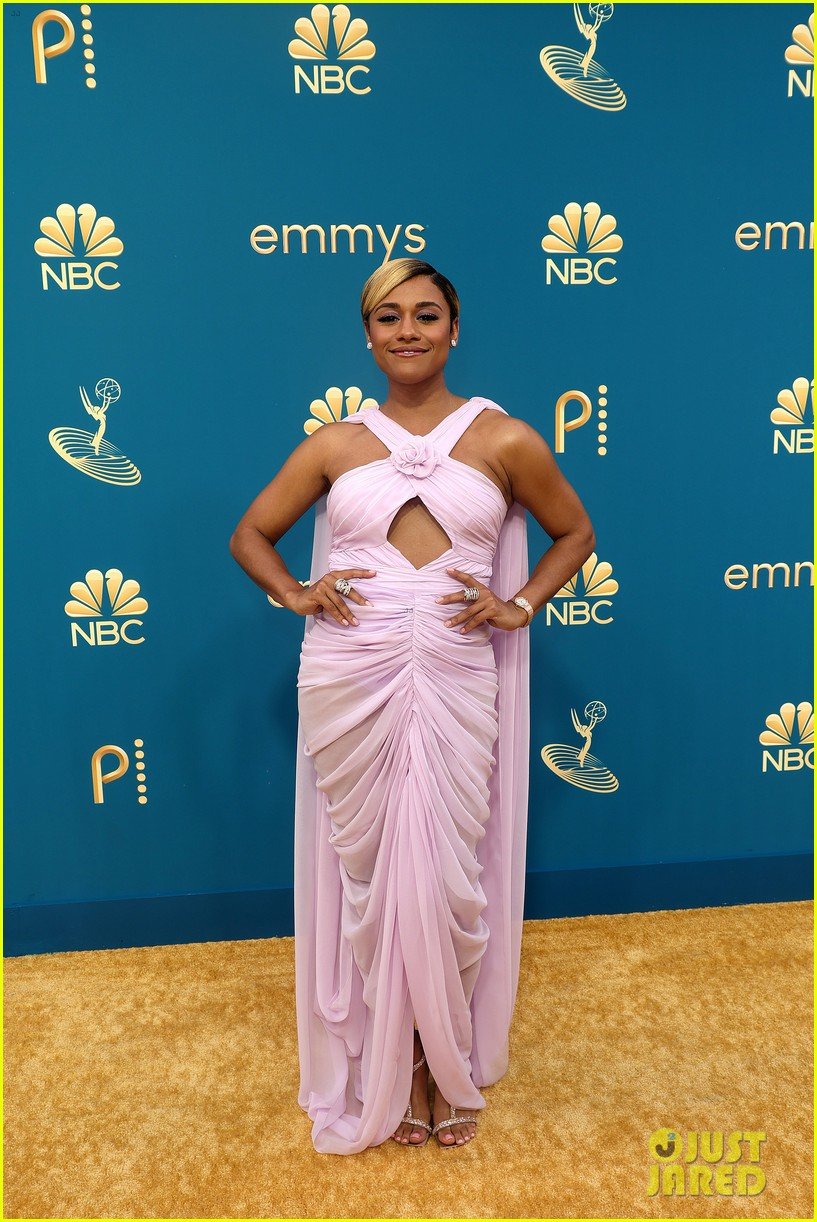 817x1222 Ariana DeBose Looks Lovely on the Emmys 2022 Red Carpet Pics!: Photo 4818124 Emmy Awards, Ariana Debose, Emmy Awards Photo. Just Jared: Entertainment News