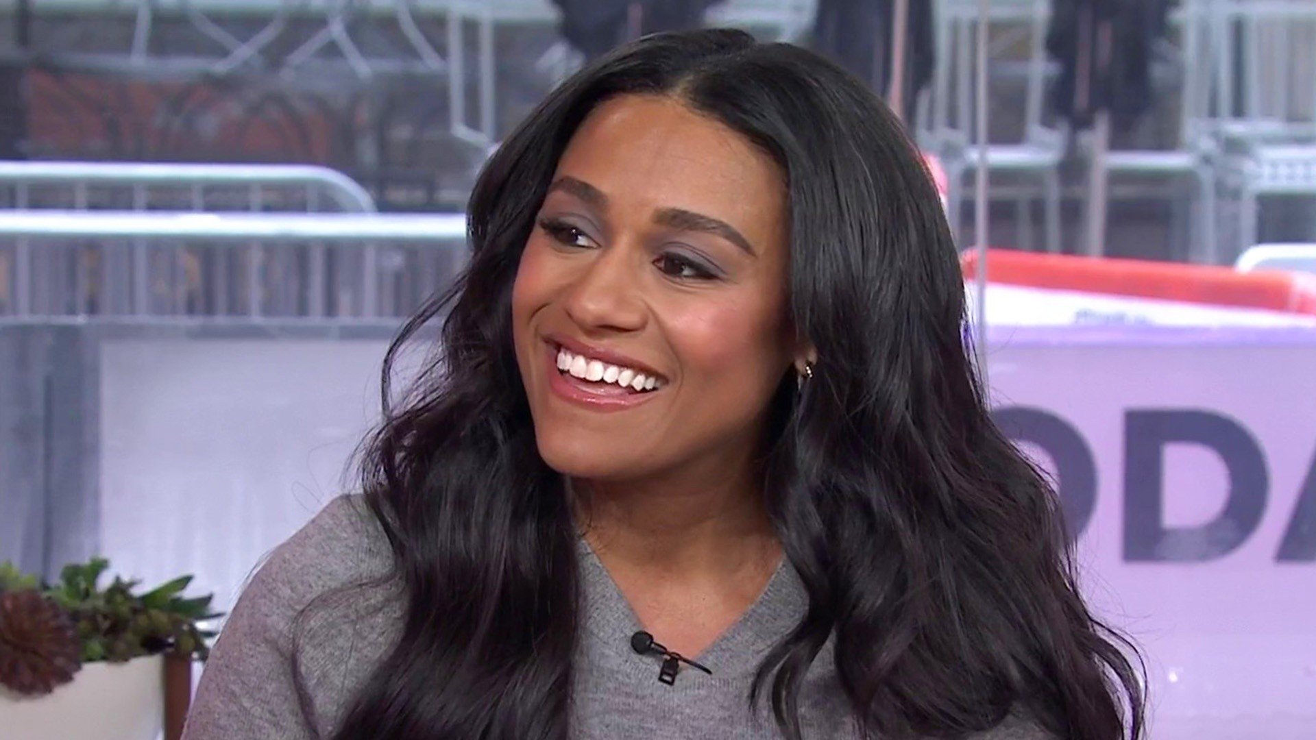 1920x1080 Ariana DeBose talks, ‘Love Hurts, ’ 'Hamilton, ' new music, more