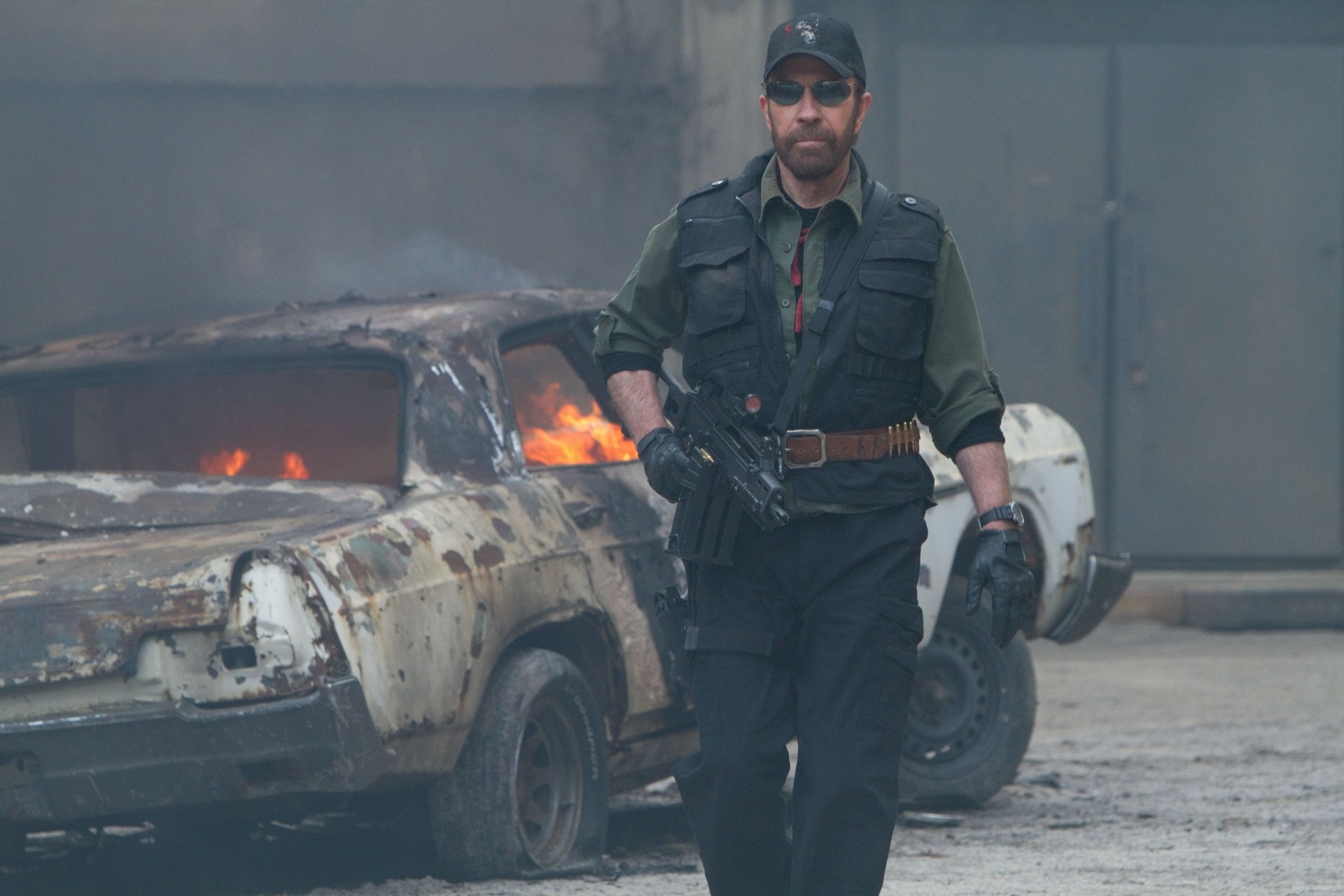 1920x1280 Chuck Norris as Booker in The Expendables 2K Ultra HD Wallpaper