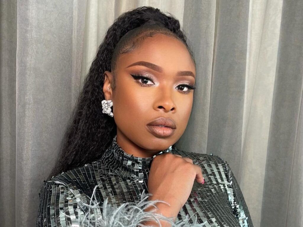 1024x768 Jennifer Hudson Returns to Studio, Teases New Music