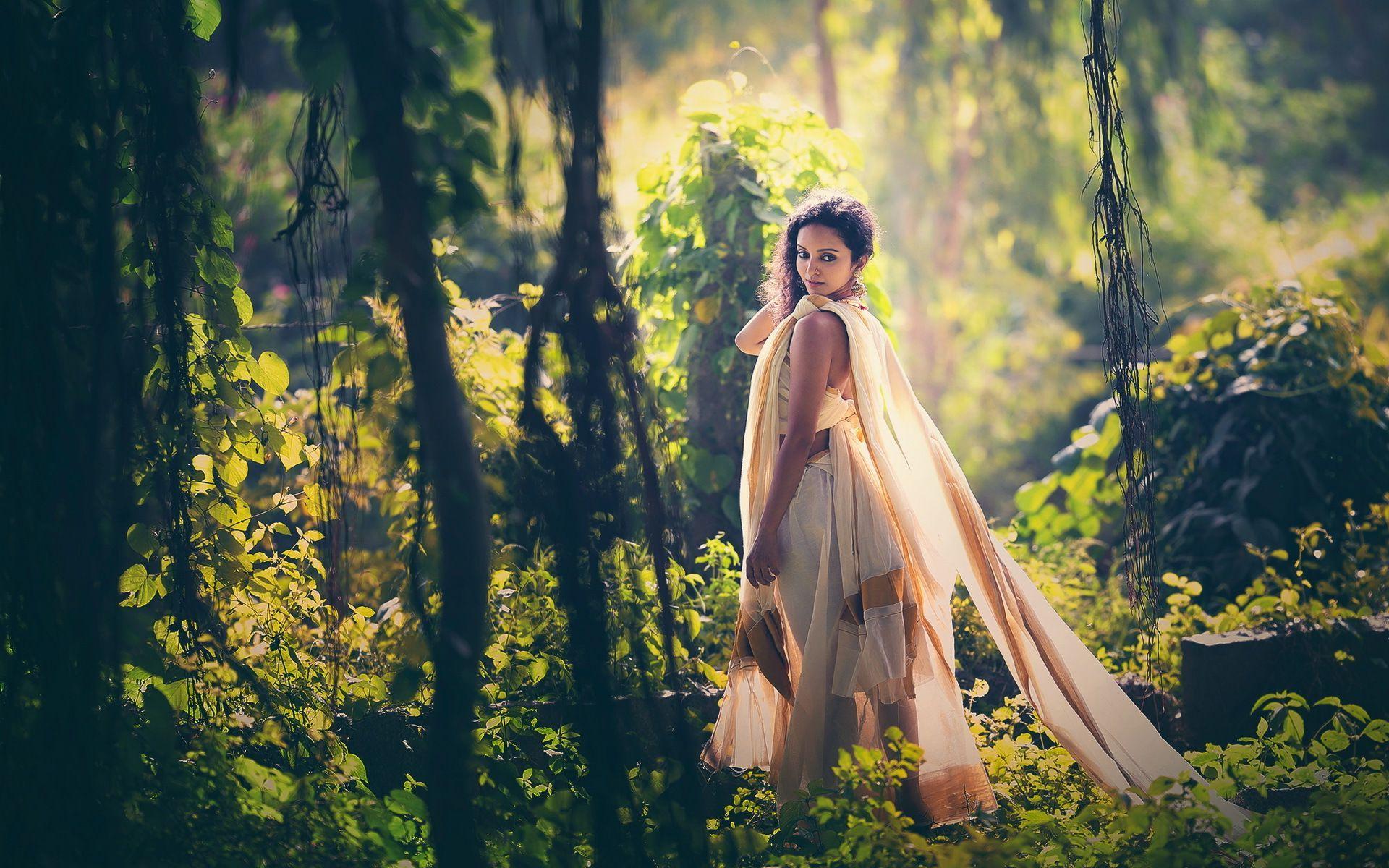 1920x1200 HD Indian girl in the forest Wallpaper