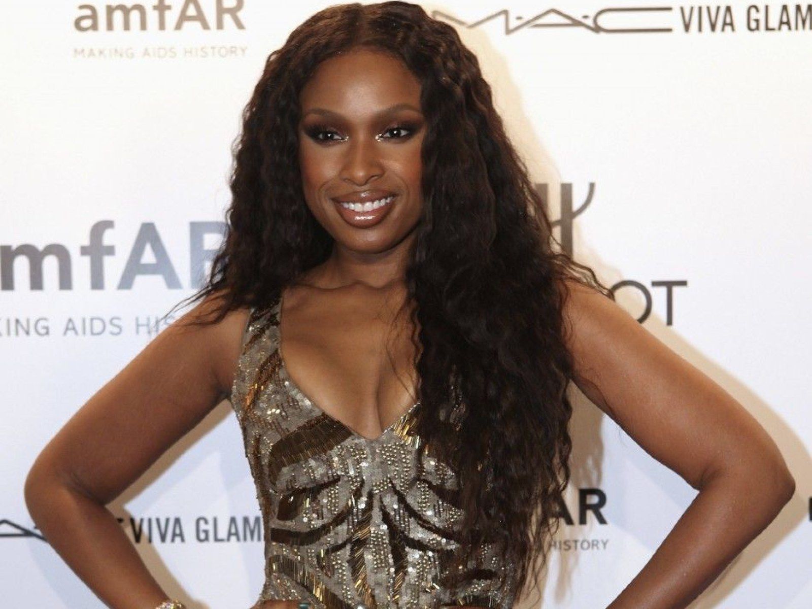 1600x1200 Grammy Awards 2012: Jennifer Hudson to Perform Special Music Tribute to Whitney Houston