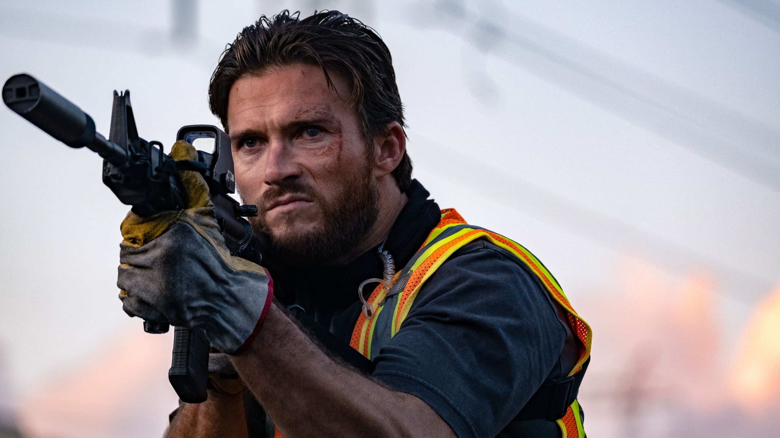 2560x1440 Scott Eastwood HD Wrath Of Man Wallpaper